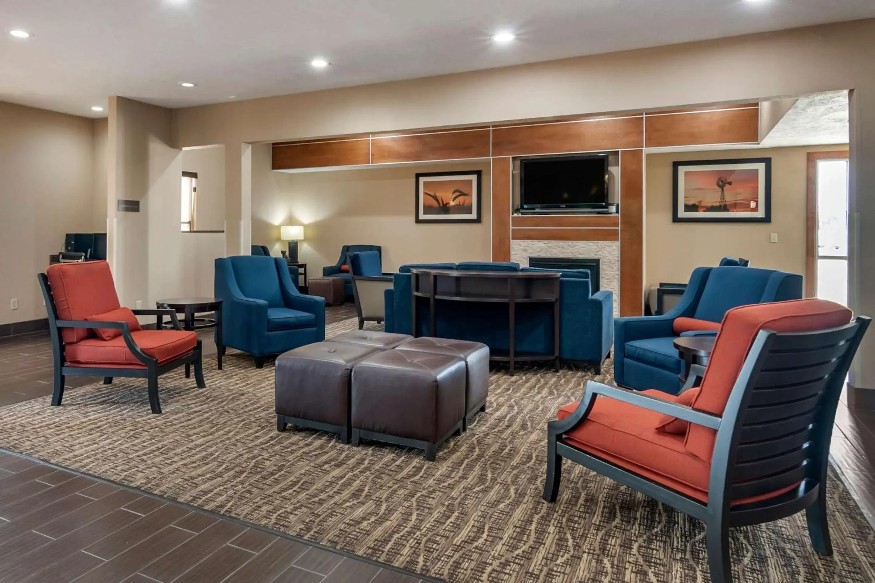 Lobby or reception in Comfort Inn & Suites Junction City - near Fort Riley Lobby or reception in Comfort Inn & Suites Junction City - near Fort Riley
