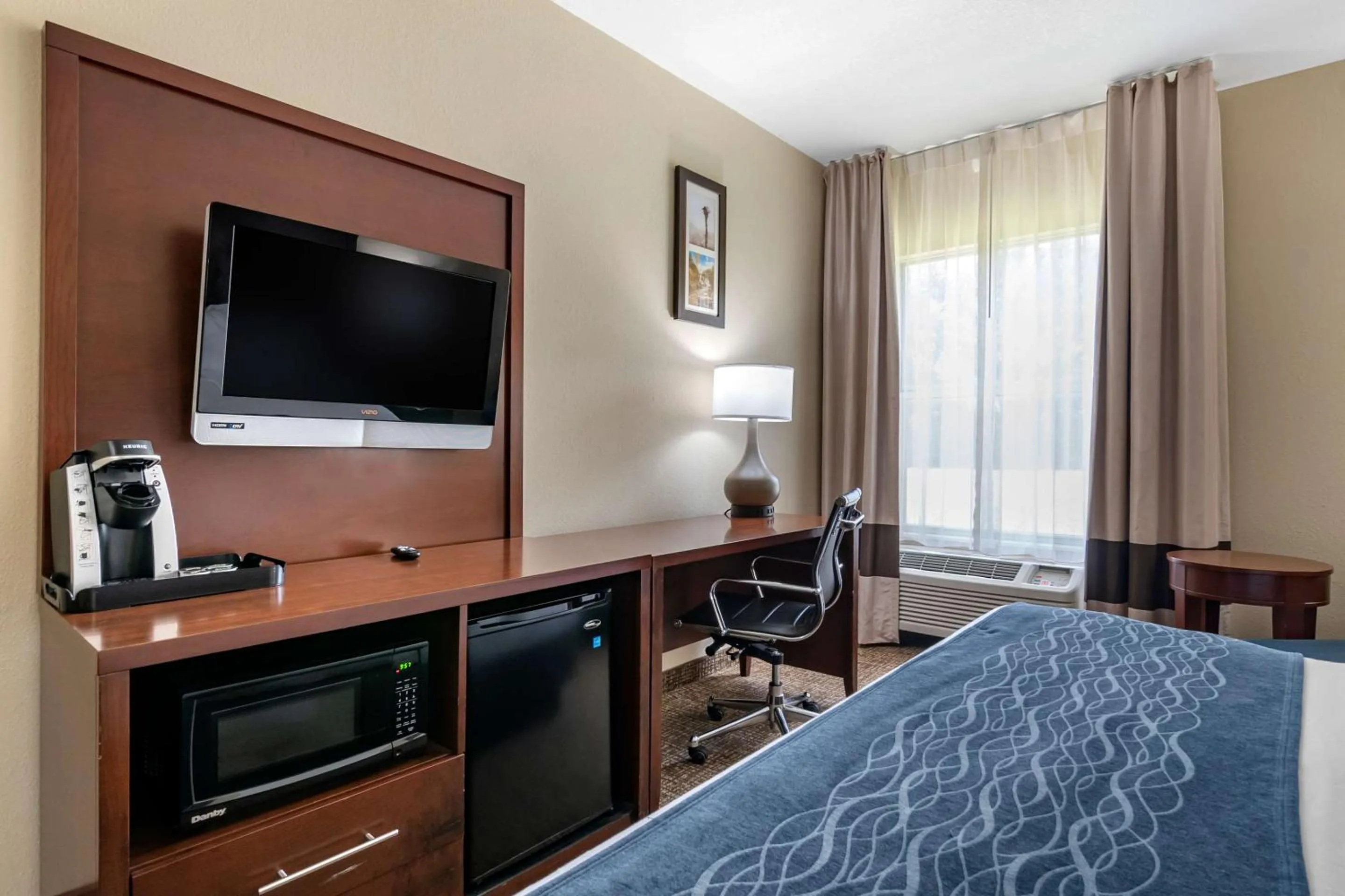 Bedroom, Bed in Comfort Inn & Suites Junction City - near Fort Riley