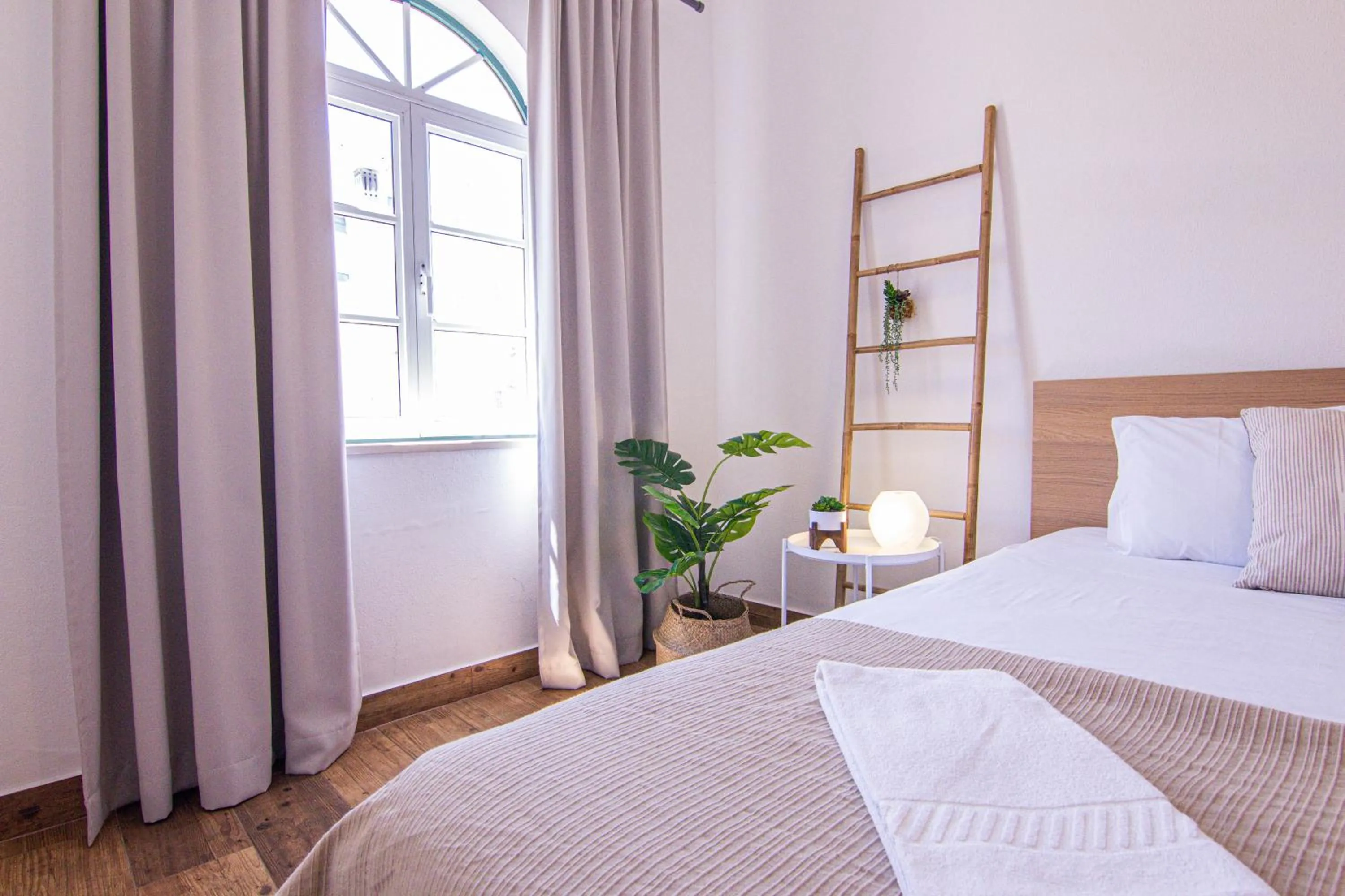 Bed in Faro Central - Holiday Apartments