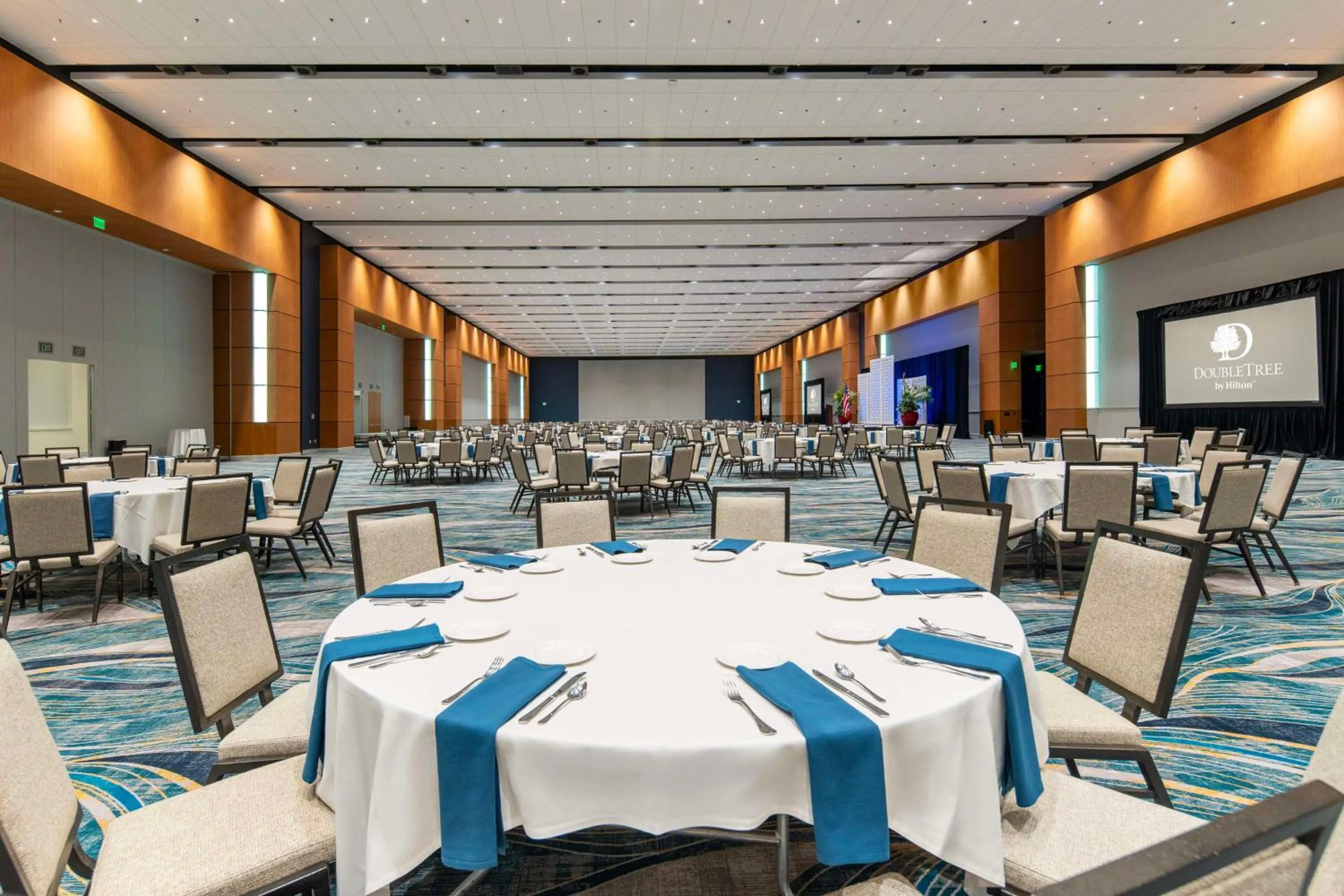 Meeting/conference room in DoubleTree by Hilton Hotel Cedar Rapids Convention Complex