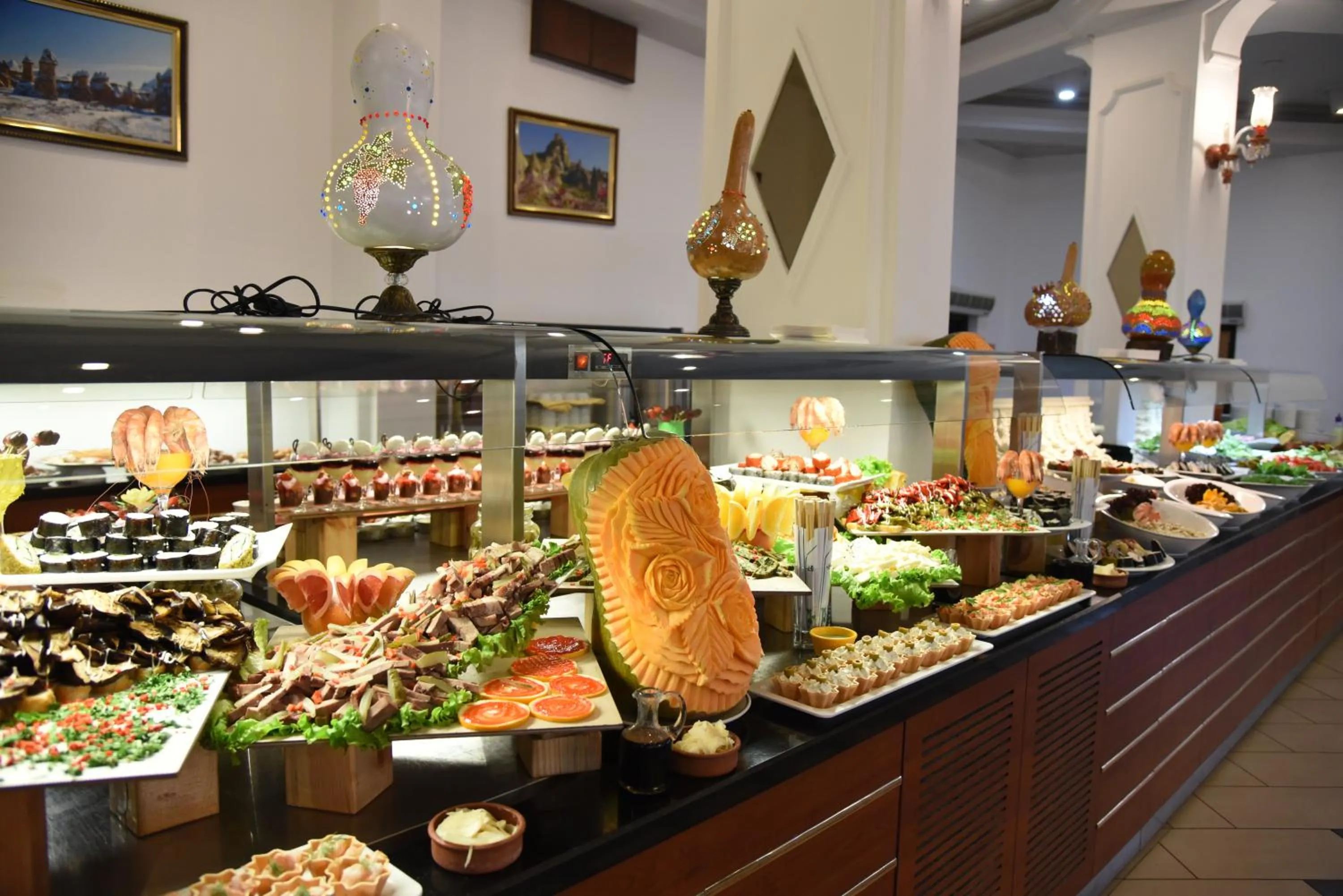 Food and drinks in SIGNATURE GARDEN AVANOS Hotel & SPA