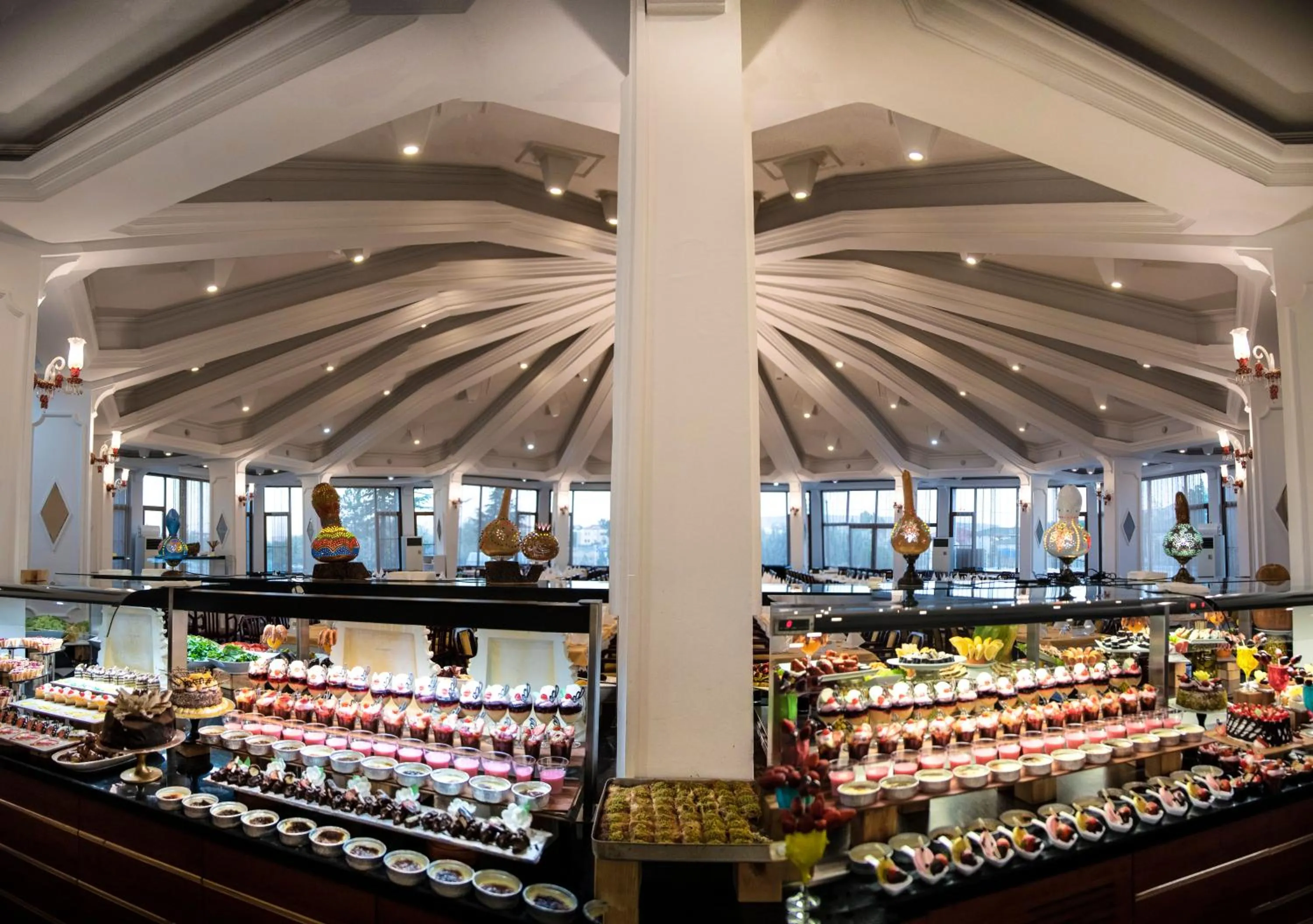 Restaurant/places to eat in SIGNATURE GARDEN AVANOS Hotel & SPA