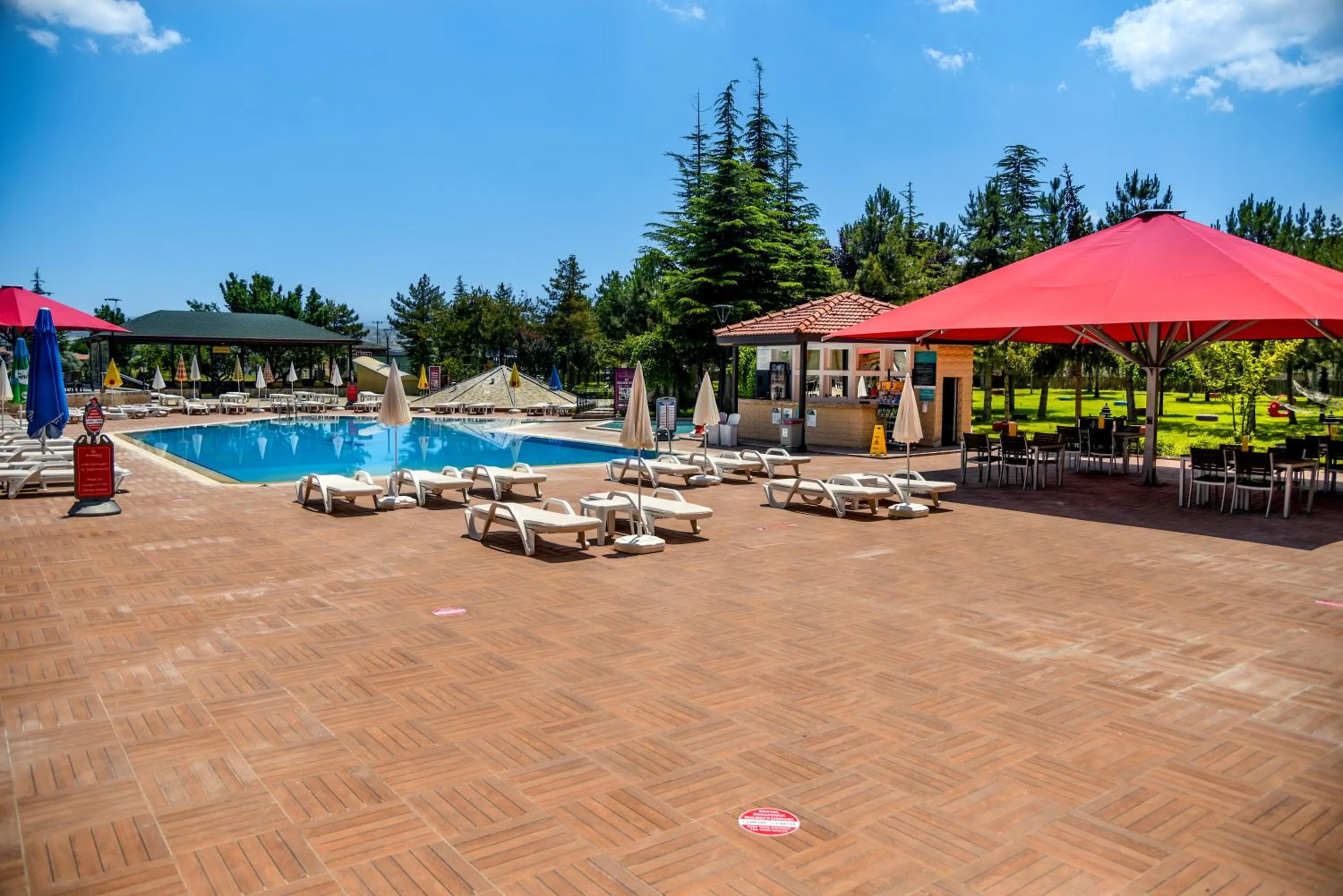 Patio in SIGNATURE GARDEN AVANOS Hotel & SPA