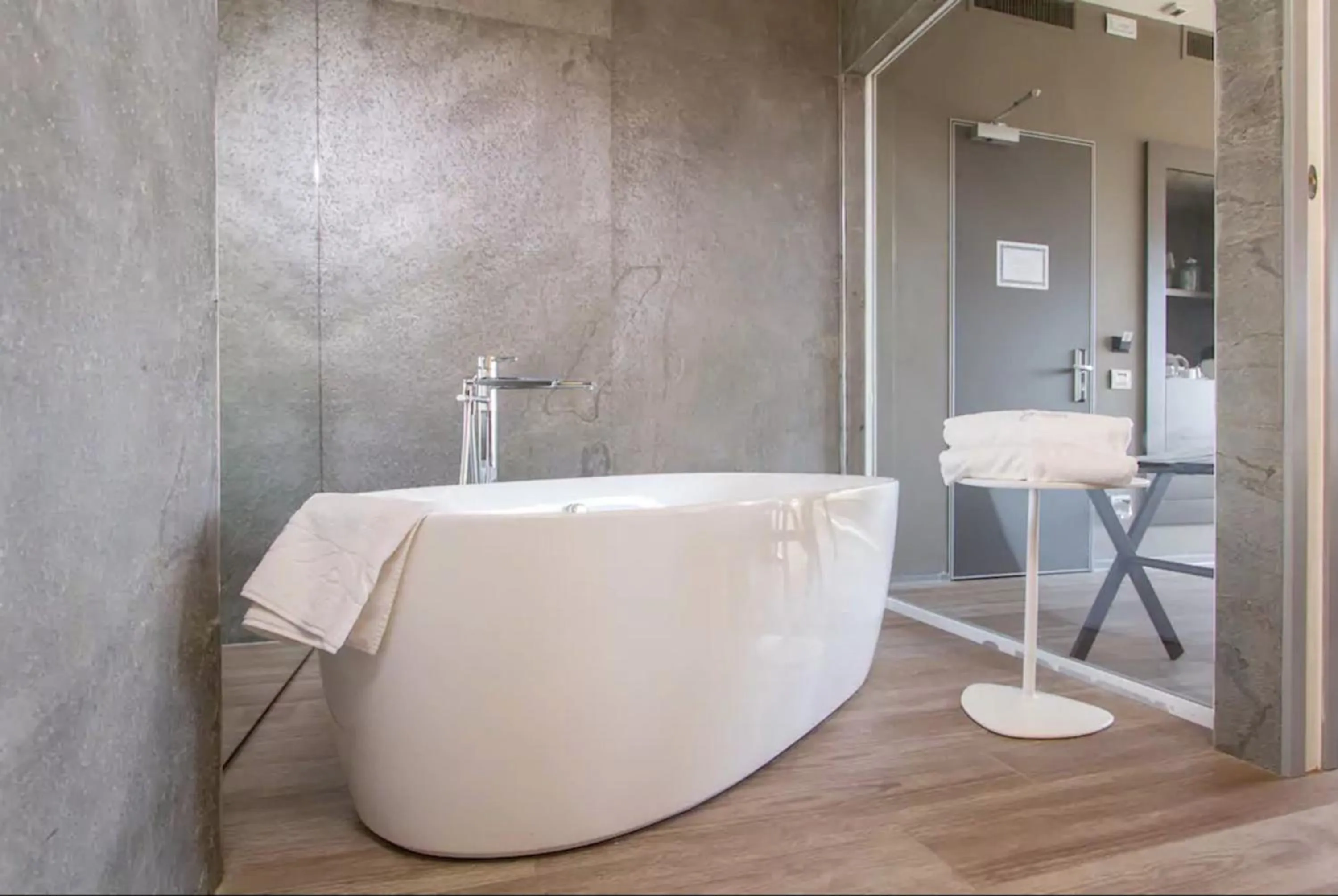 Bathroom in Ginevra Rooms