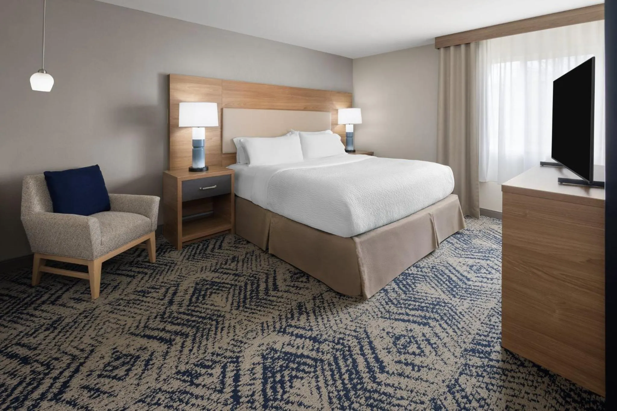 Photo of the whole room, Bed in Candlewood Suites Aberdeen-Bel Air by IHG