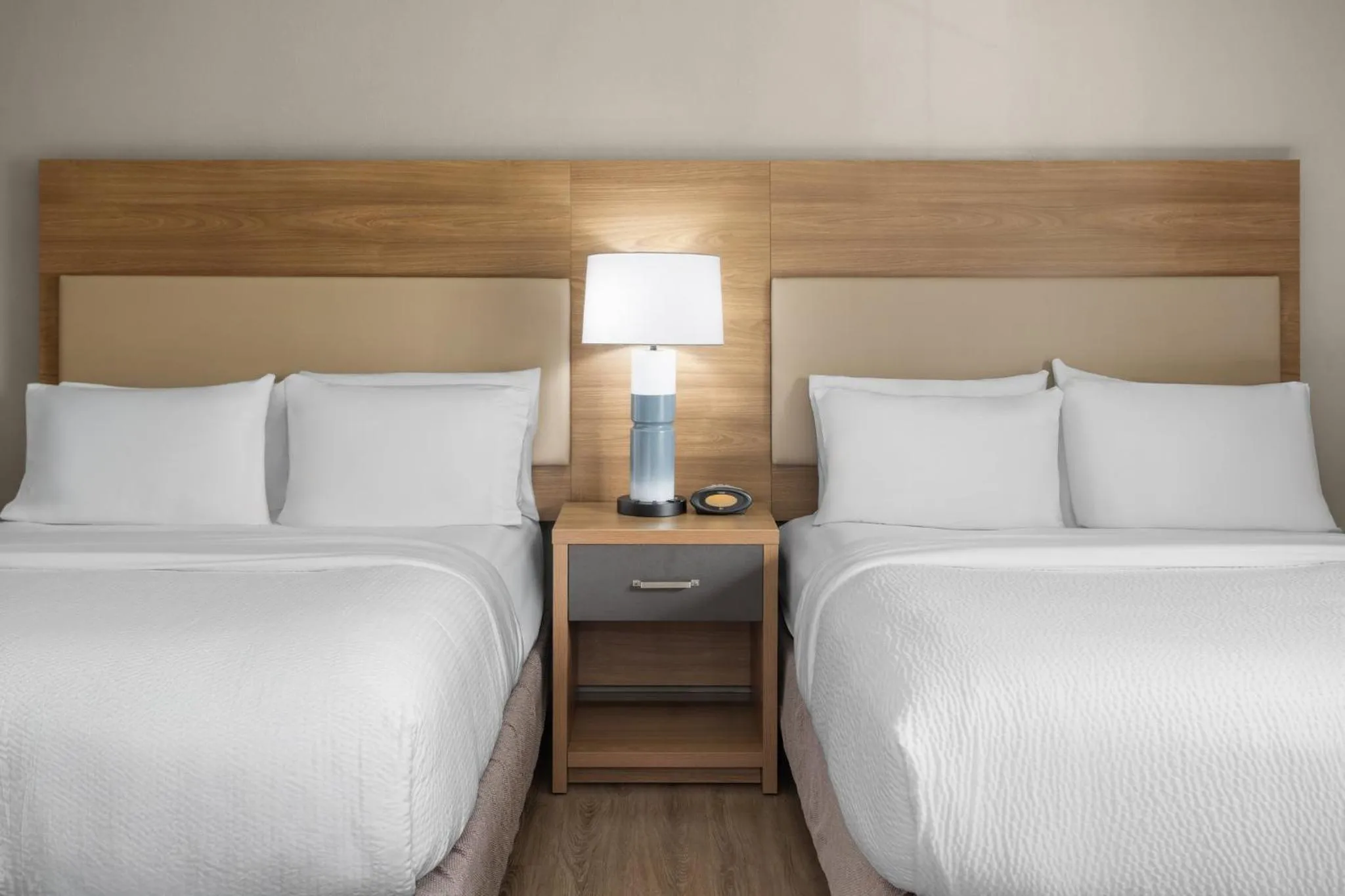 Photo of the whole room, Bed in Candlewood Suites Aberdeen-Bel Air by IHG