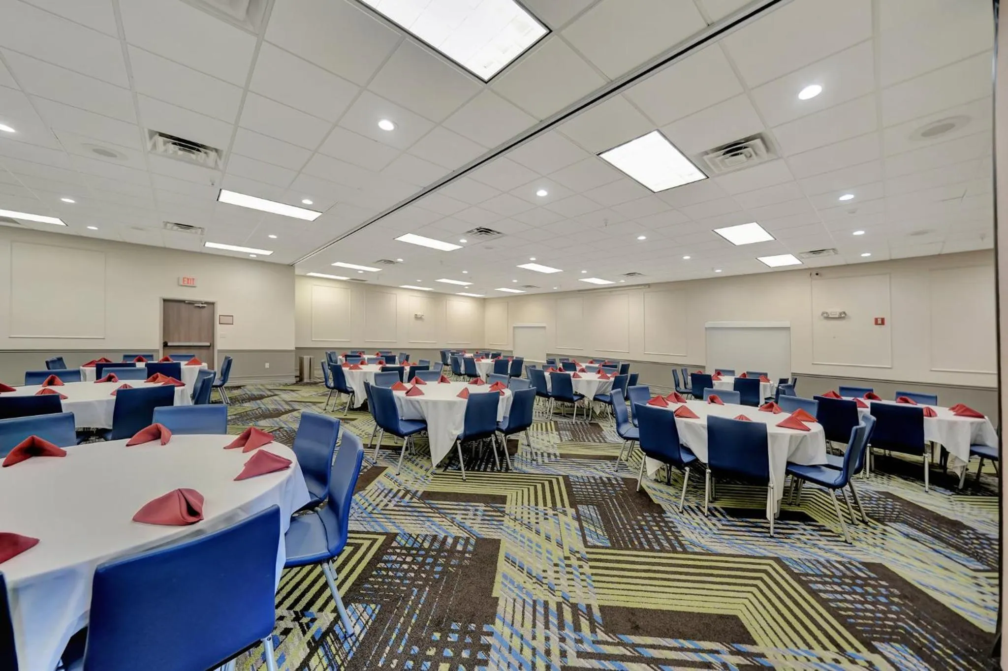 Meeting/conference room in Holiday Inn Express Hotel & Suites Beatrice by IHG