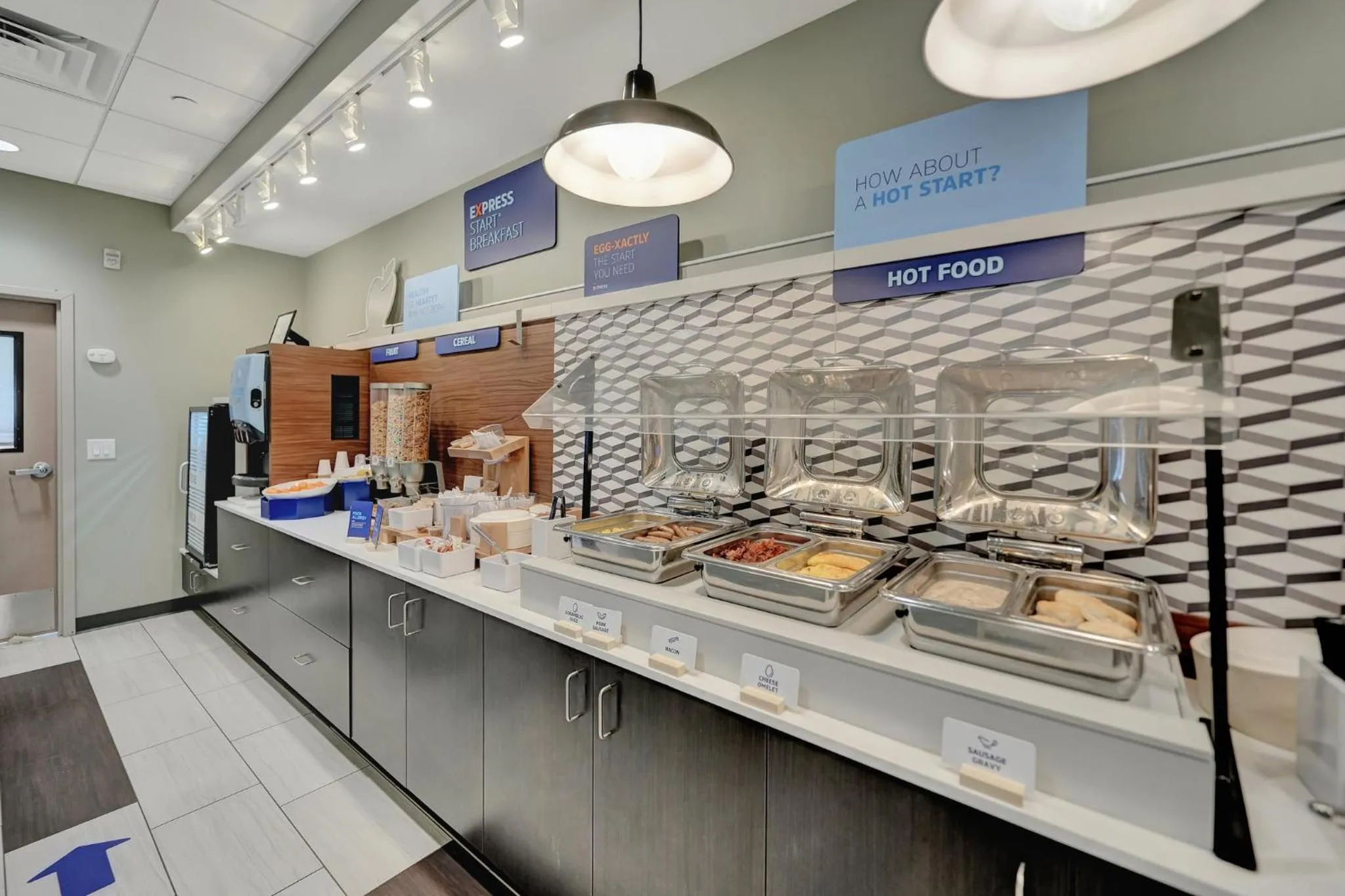 Breakfast in Holiday Inn Express Hotel & Suites Beatrice by IHG