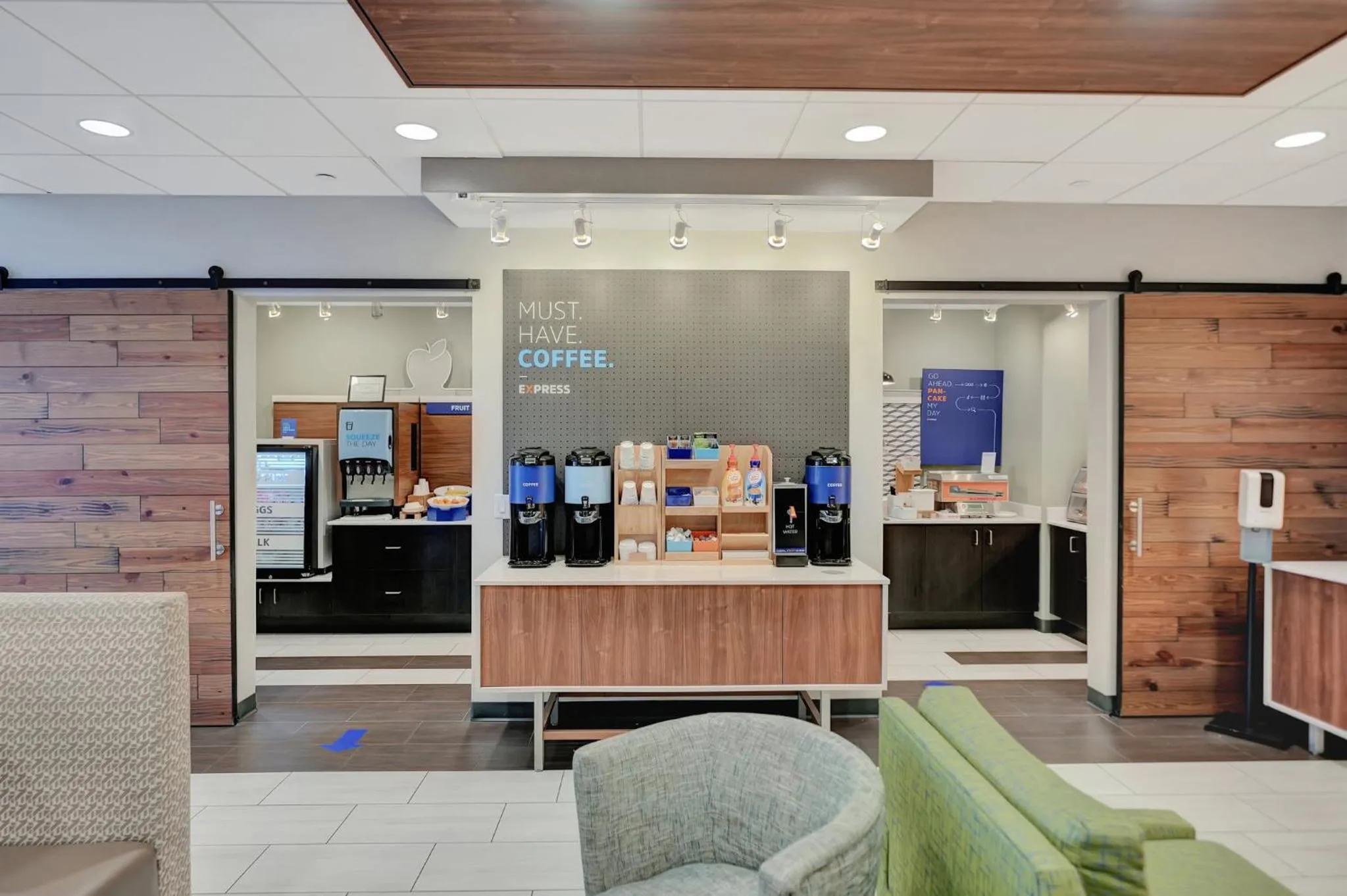 Photo of the whole room in Holiday Inn Express Hotel & Suites Beatrice by IHG