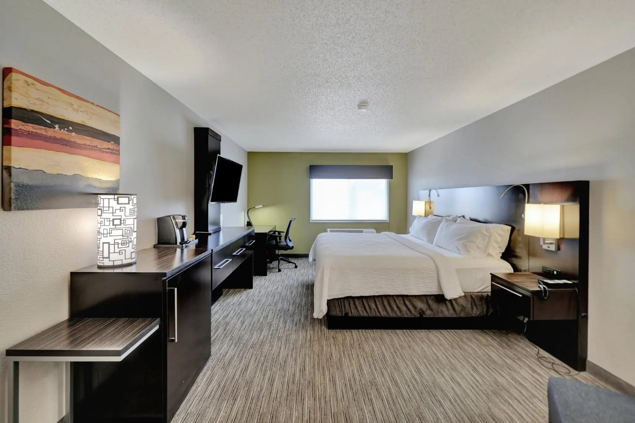 Photo of the whole room, Bed in Holiday Inn Express Hotel & Suites Beatrice by IHG