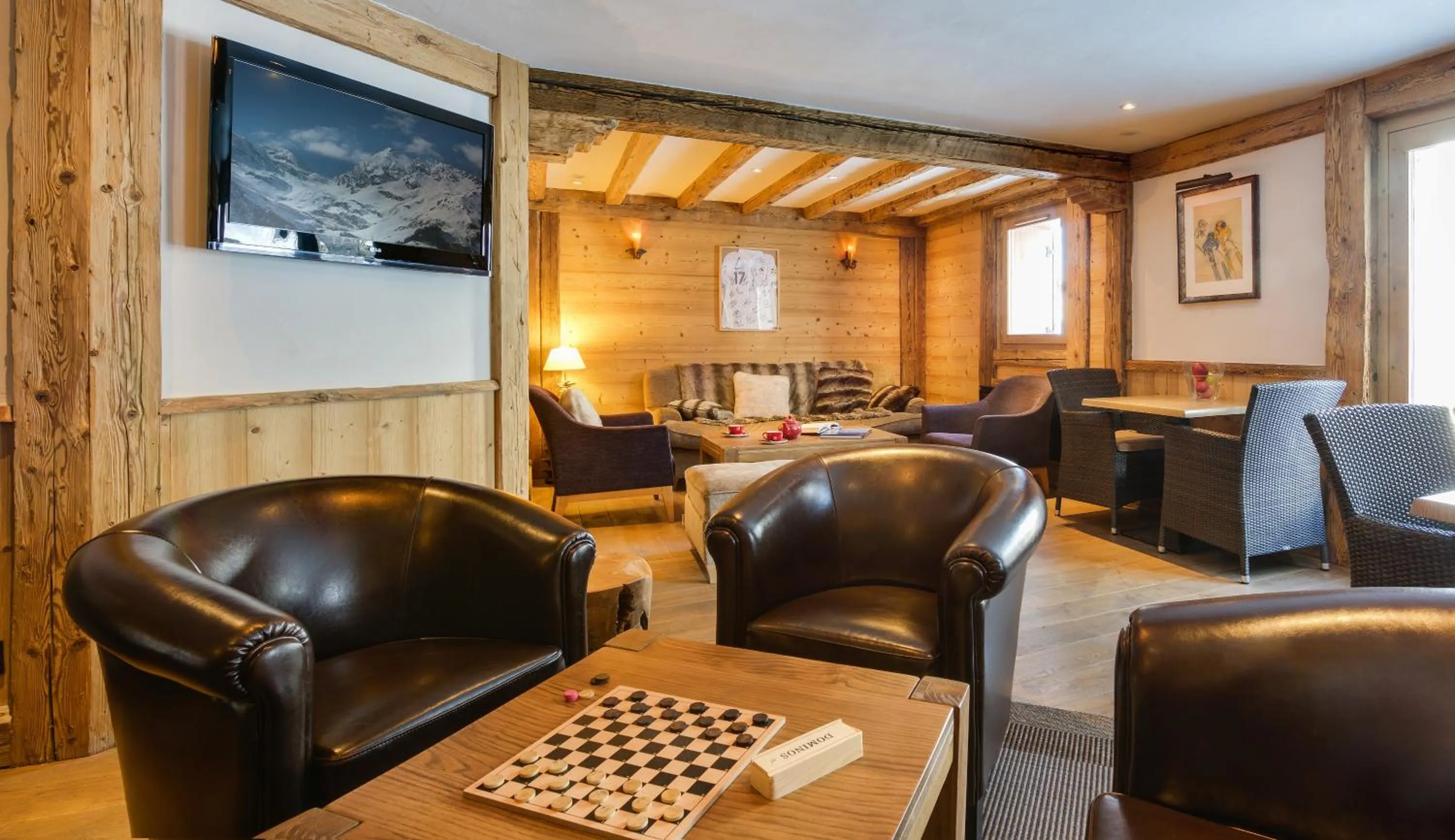 Lobby or reception in CGH Résidences & Spas Le Ruitor