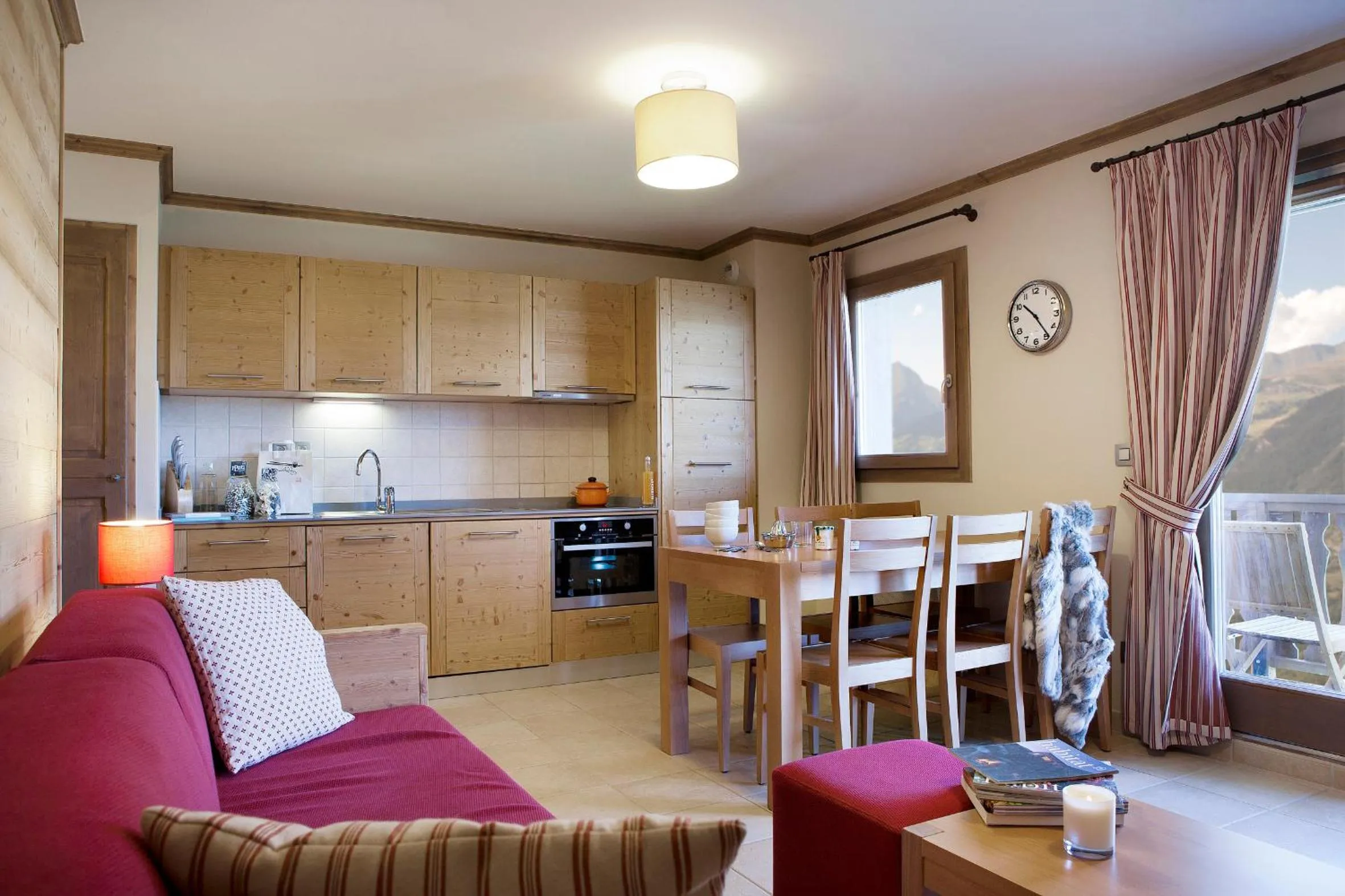 Kitchen or kitchenette in CGH Résidences & Spas Le Ruitor