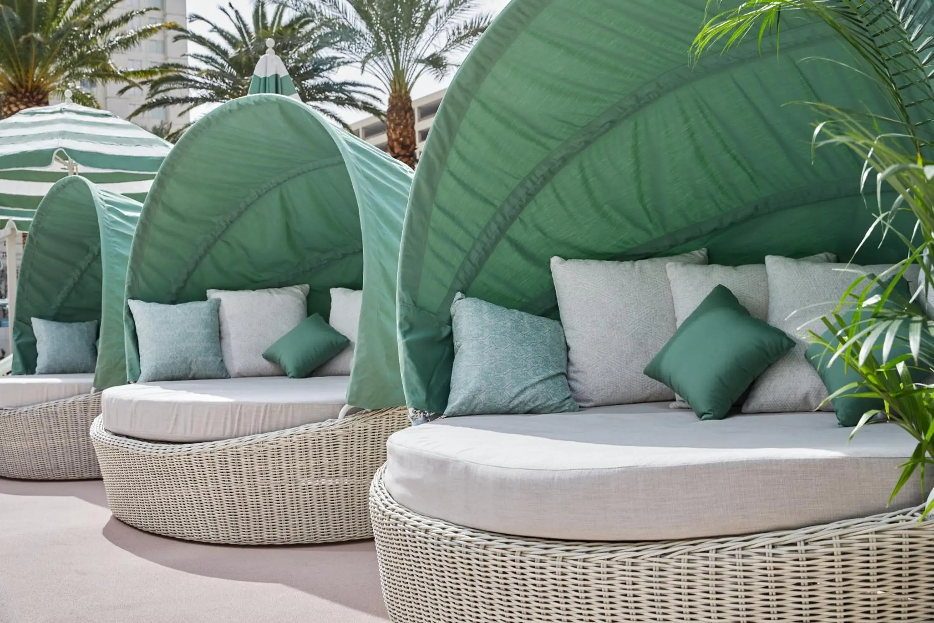 Swimming pool in Park MGM Las Vegas Swimming pool in Park MGM Las Vegas