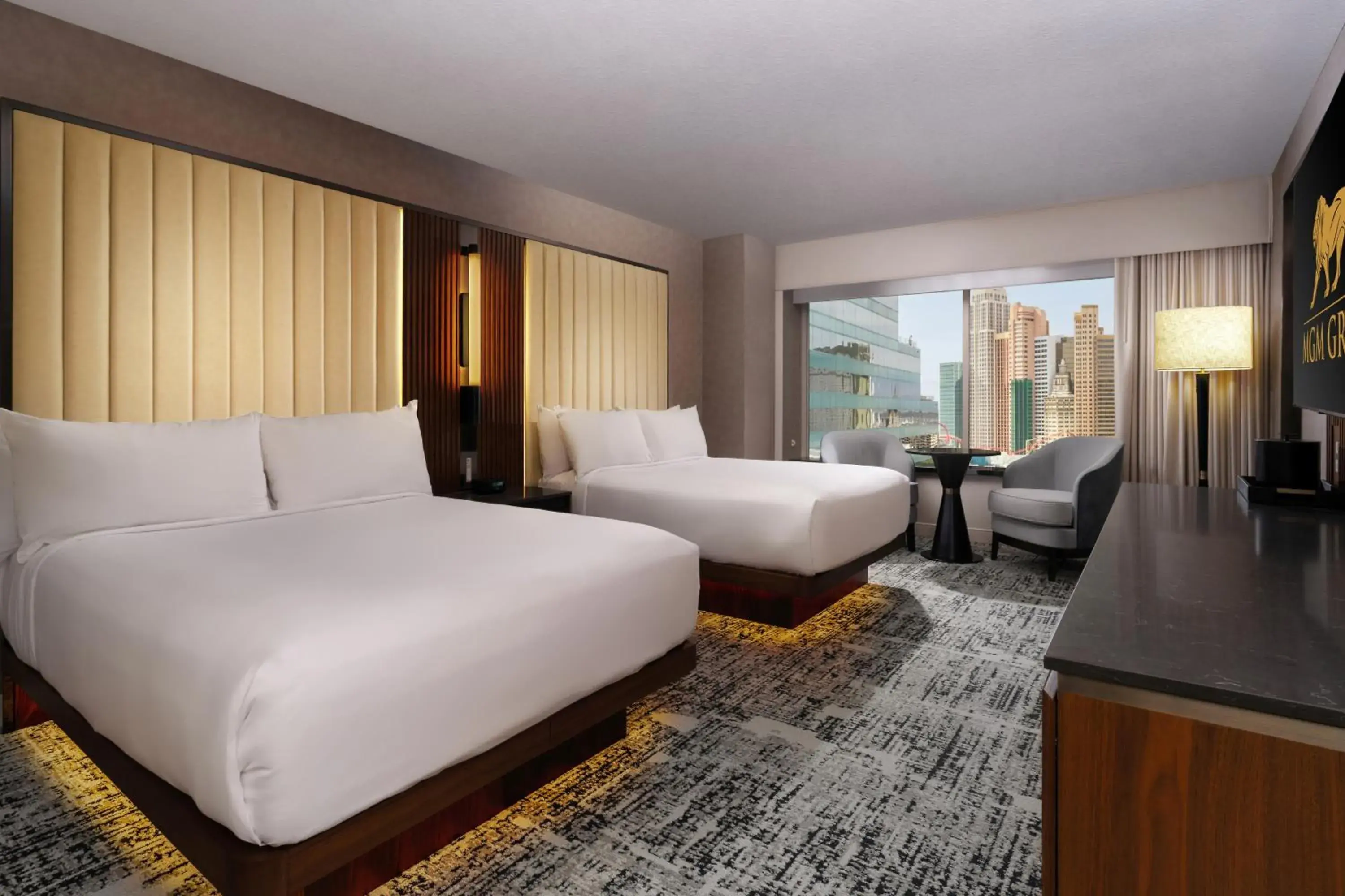 Bedroom, Bed in MGM Grand Bedroom, Bed in MGM Grand