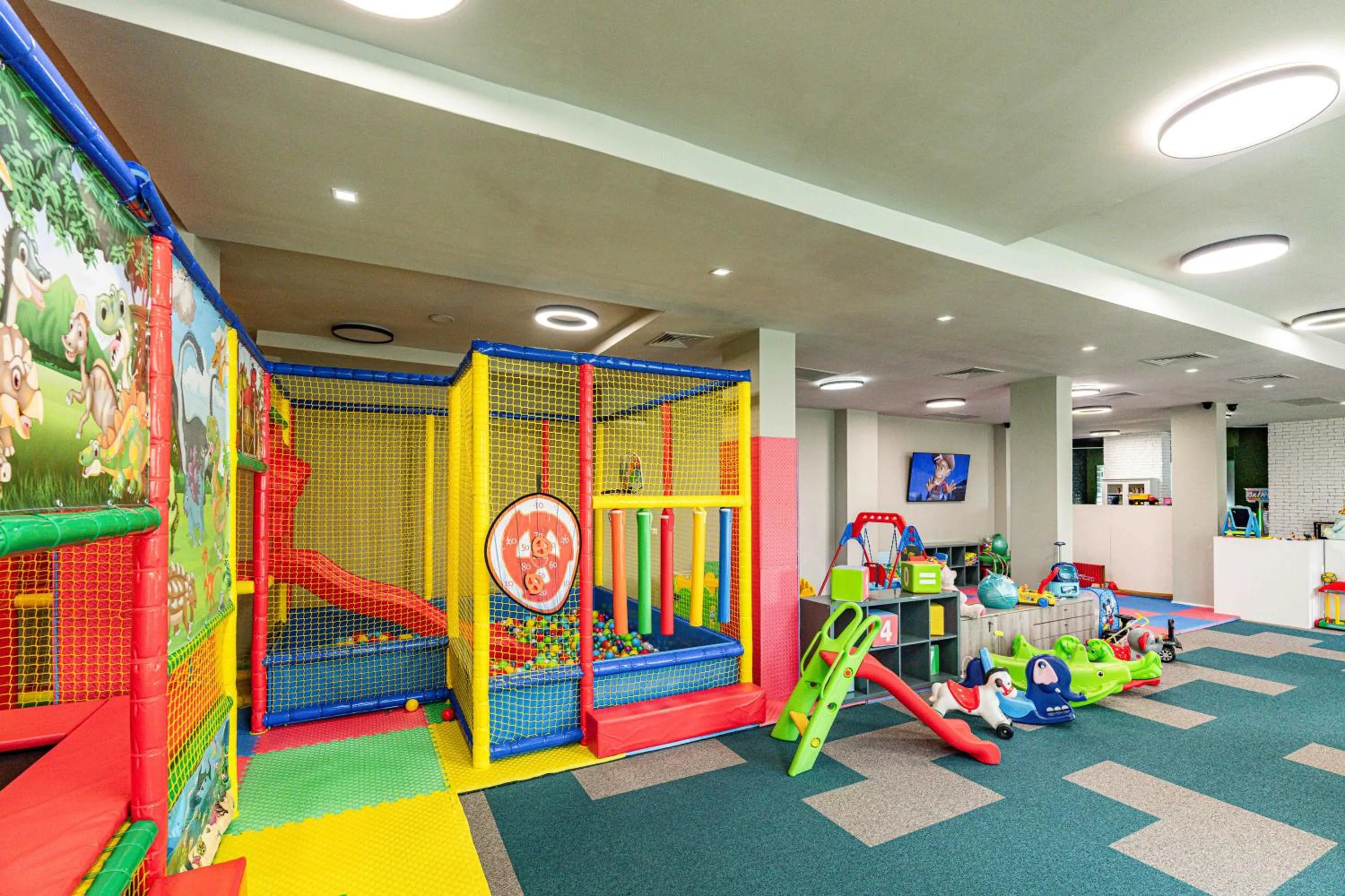 Children play ground in Grand Hotel Sveti Vlas - Fitness & SPA Hotel