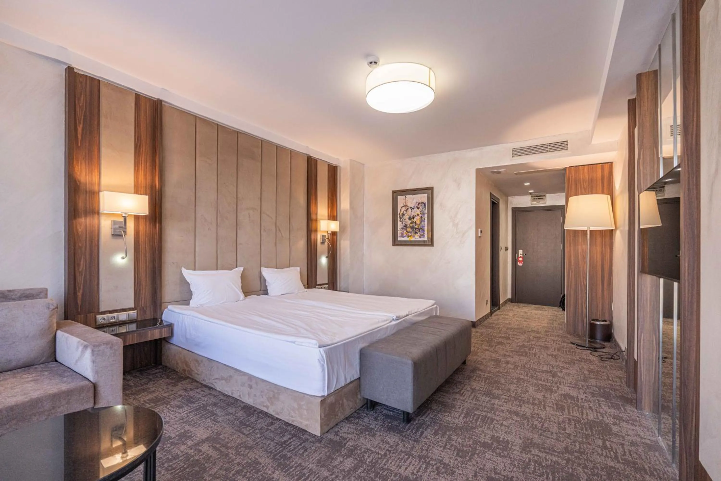 Photo of the whole room, Bed in Grand Hotel Sveti Vlas - Fitness & SPA Hotel