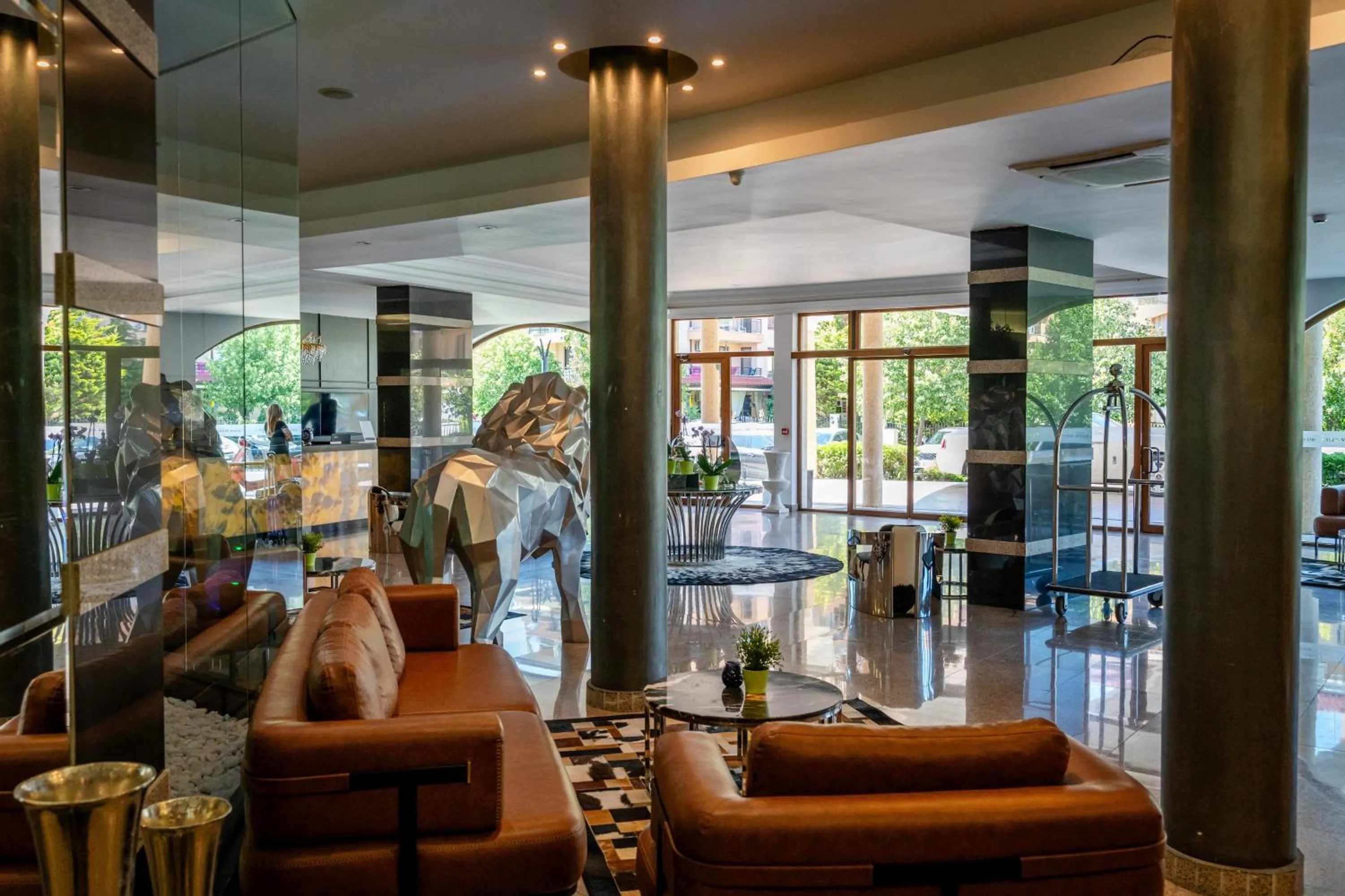 Lobby or reception in Grand Hotel Sveti Vlas - Fitness & SPA Hotel