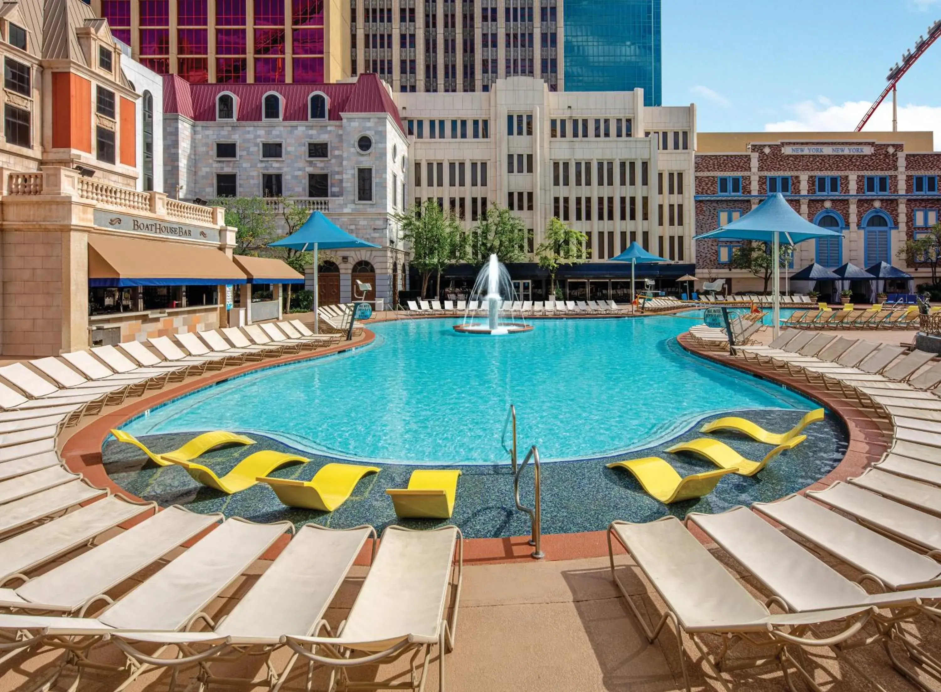 Swimming pool in New York-New York Swimming pool in New York-New York