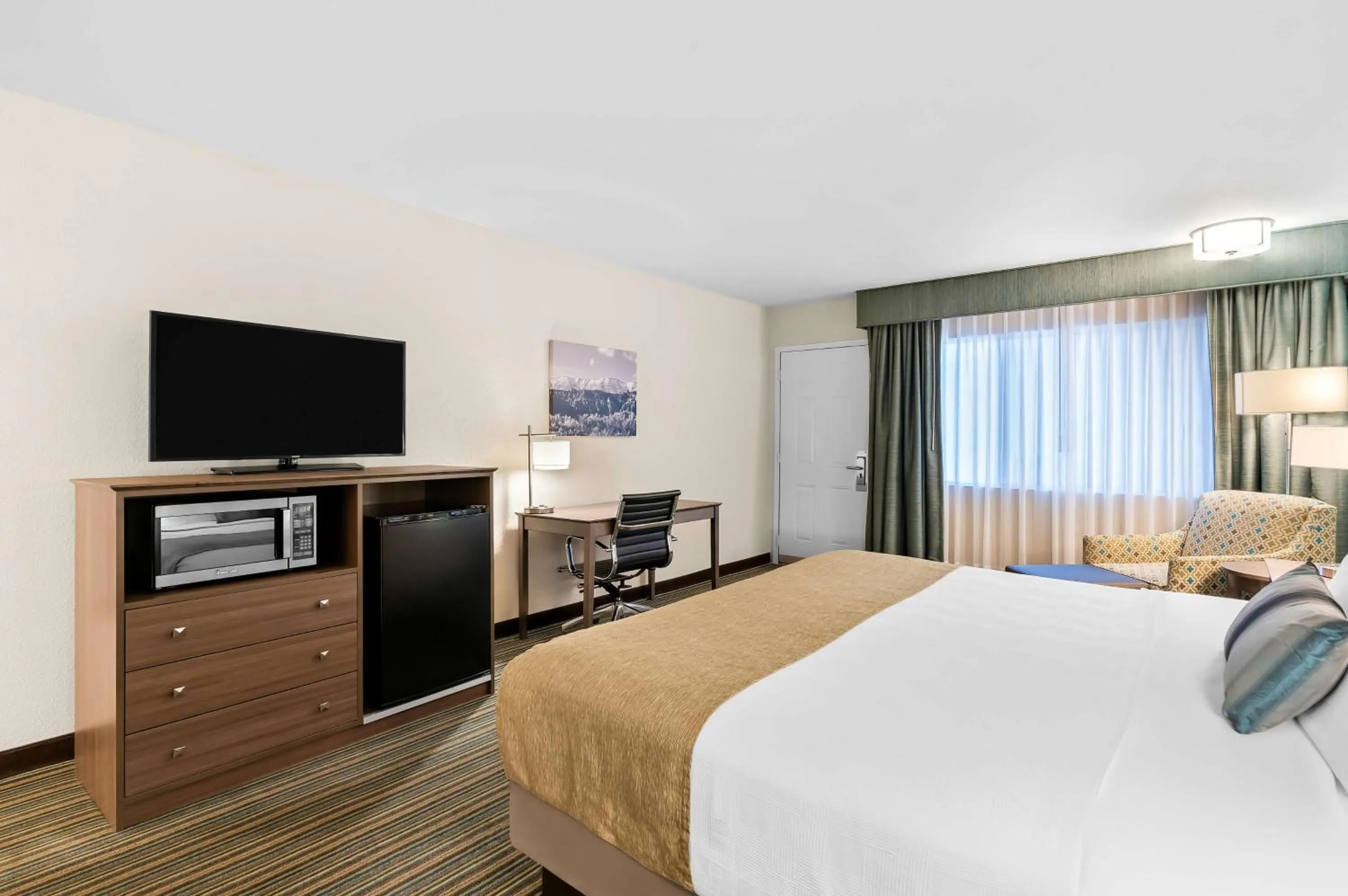 Bedroom, Bed in Best Western Paradise Inn