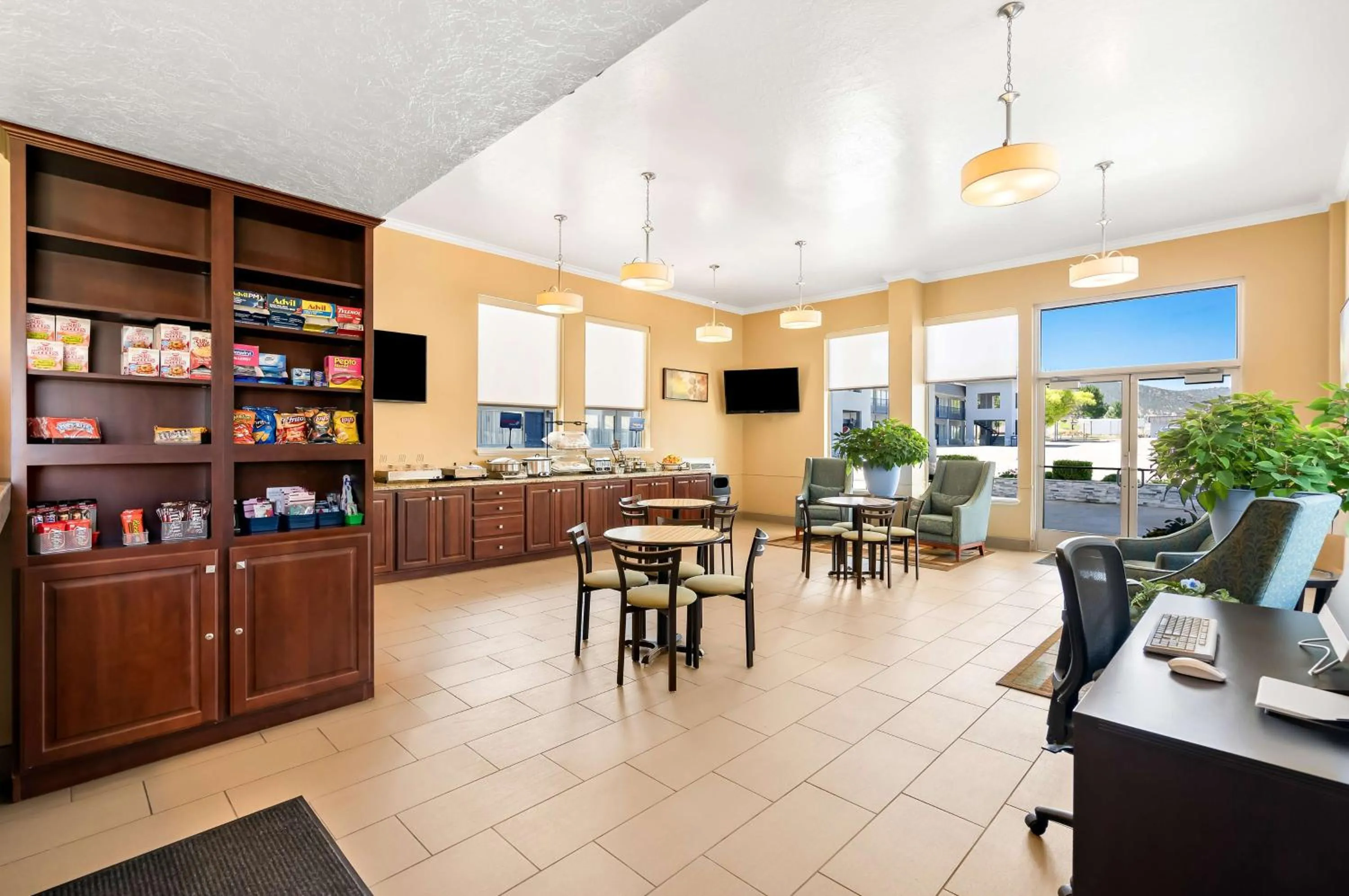 Breakfast in Best Western Paradise Inn