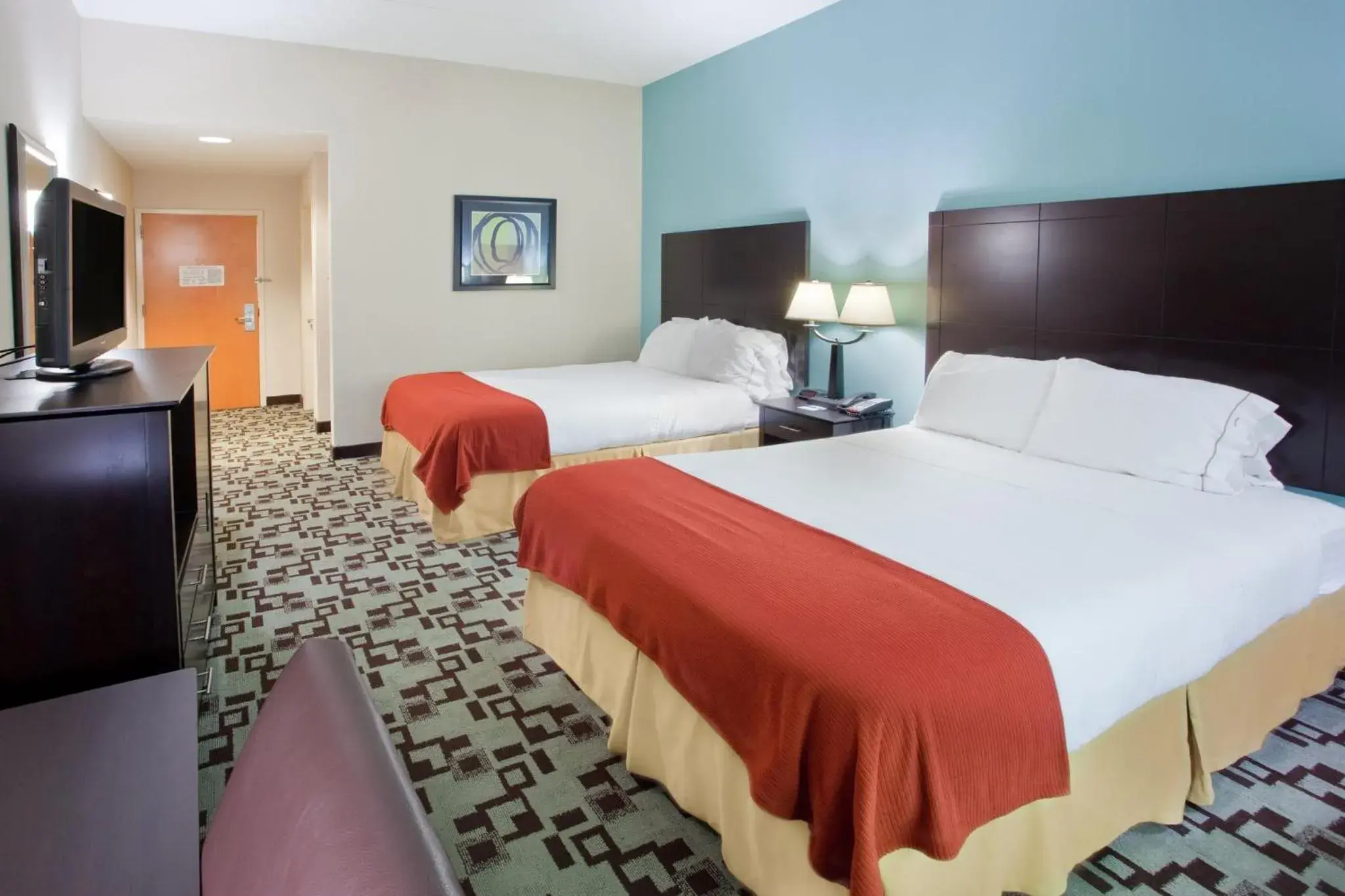 Photo of the whole room, Bed in Holiday Inn Express Apex - Raleigh by IHG Photo of the whole room, Bed in Holiday Inn Express Apex - Raleigh by IHG