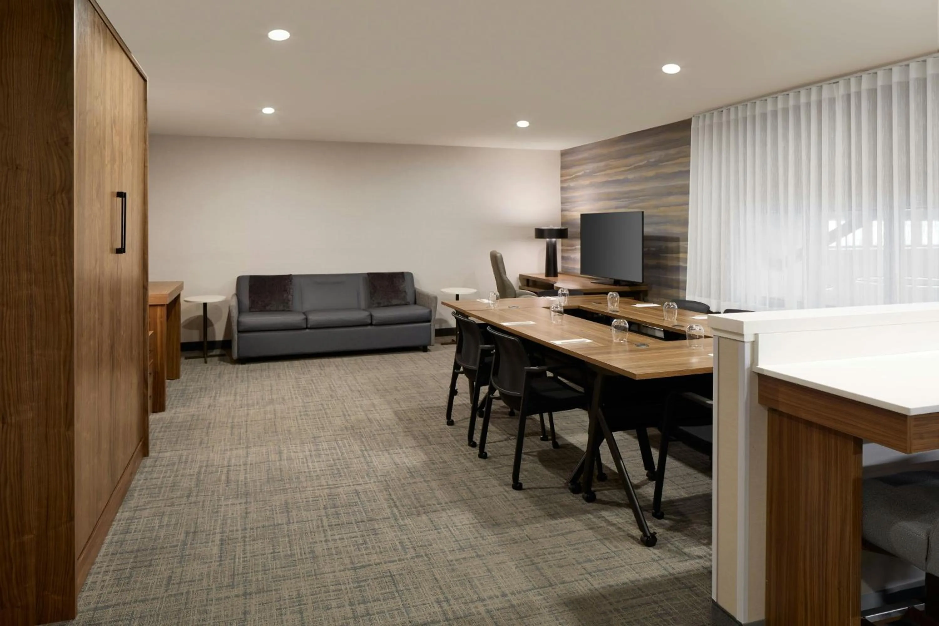 Meeting/conference room in Residence Inn by Marriott Laval