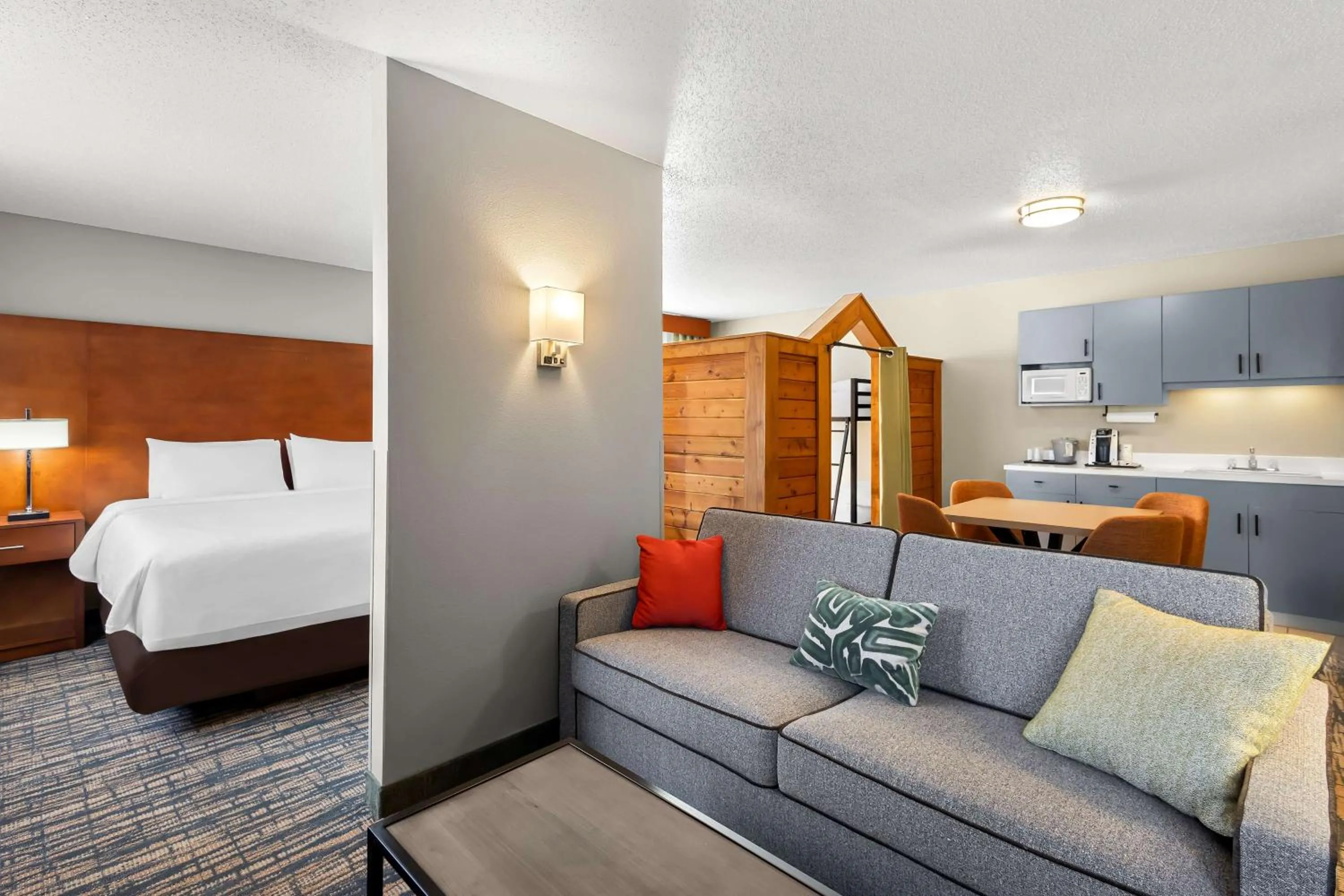 Photo of the whole room, Bed in SureStay Plus by Best Western Fremont I-69