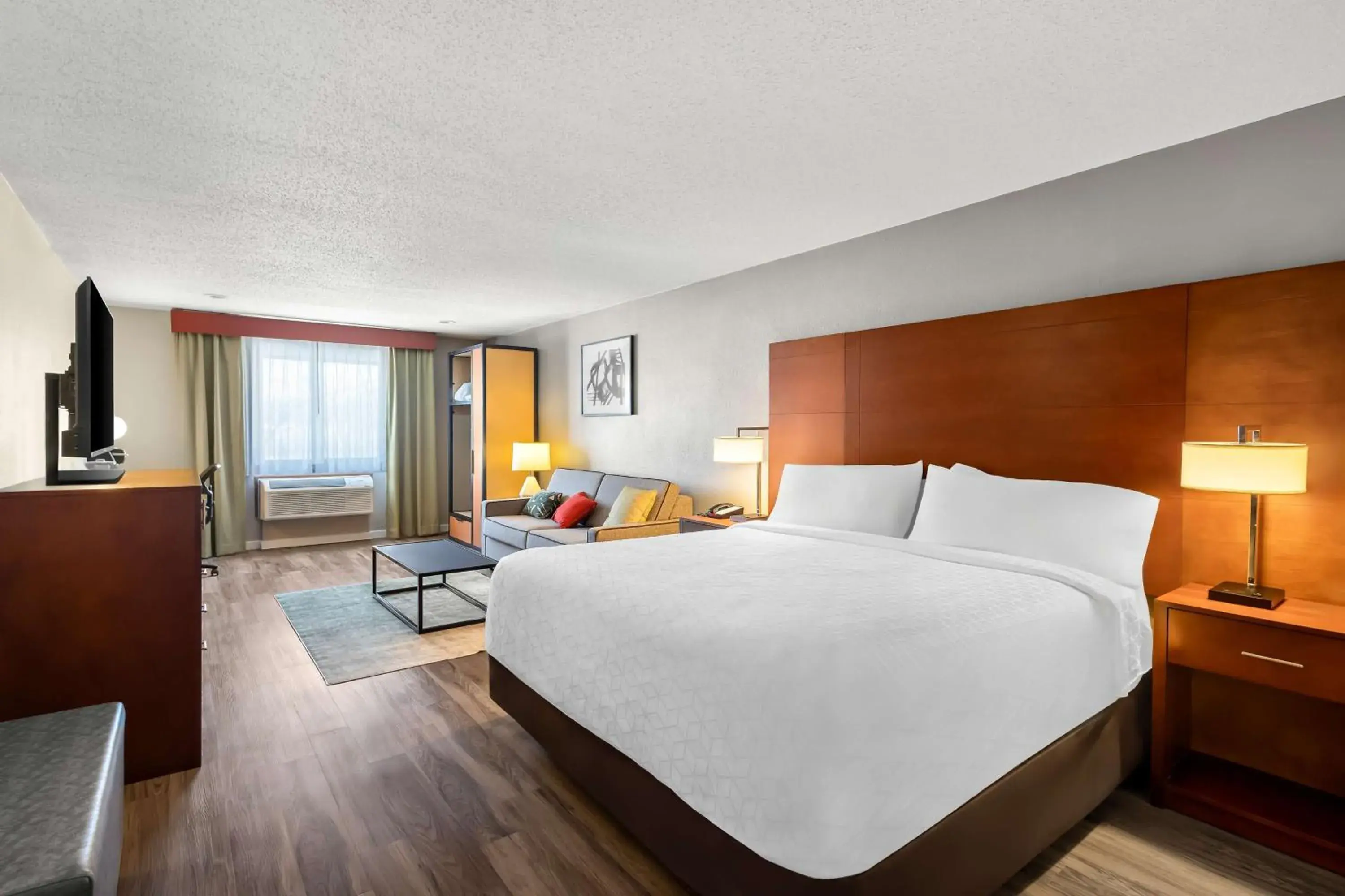 Bedroom, Bed in SureStay Plus by Best Western Fremont I-69 Bedroom, Bed in SureStay Plus by Best Western Fremont I-69