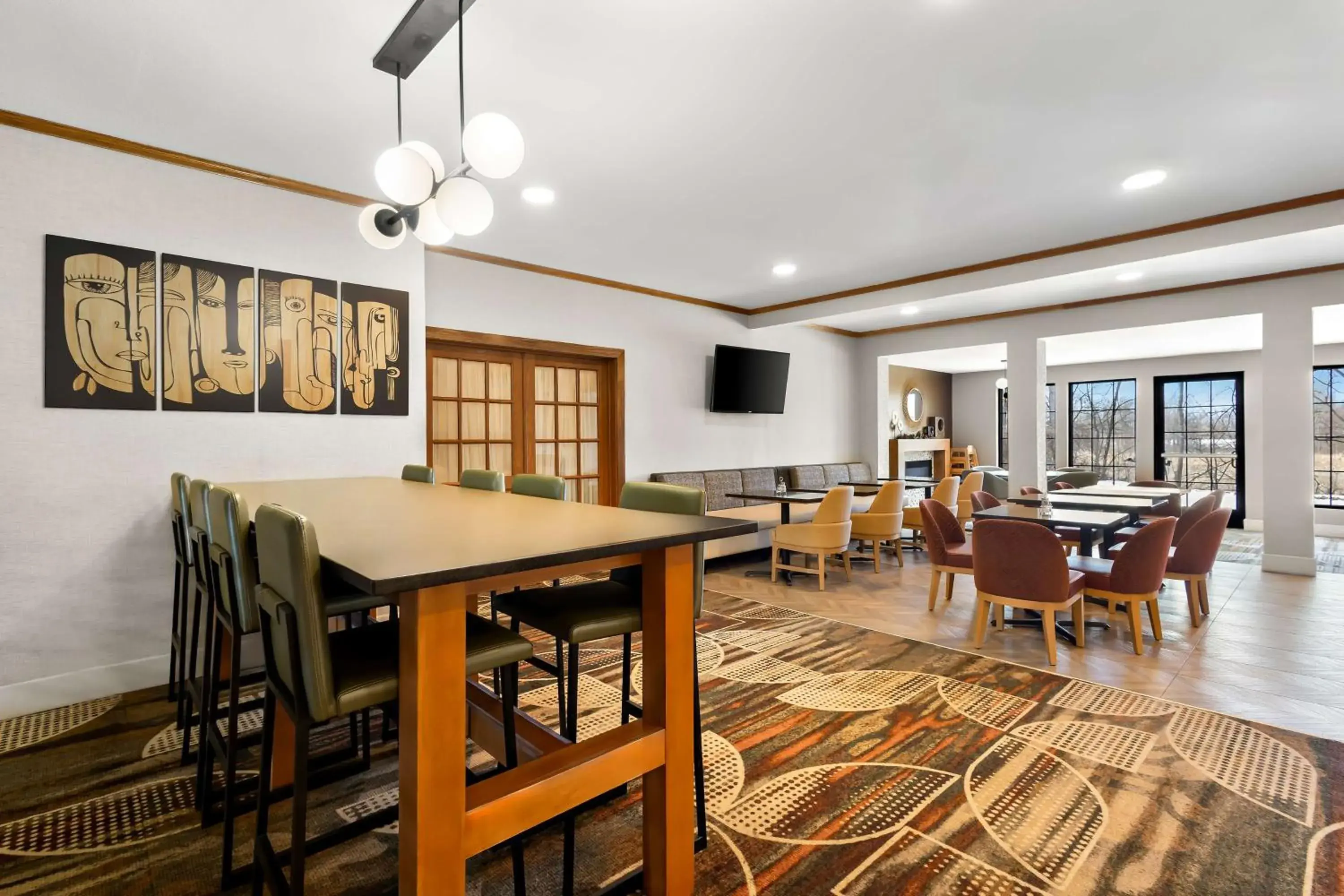 Breakfast in SureStay Plus by Best Western Fremont I-69 Breakfast in SureStay Plus by Best Western Fremont I-69