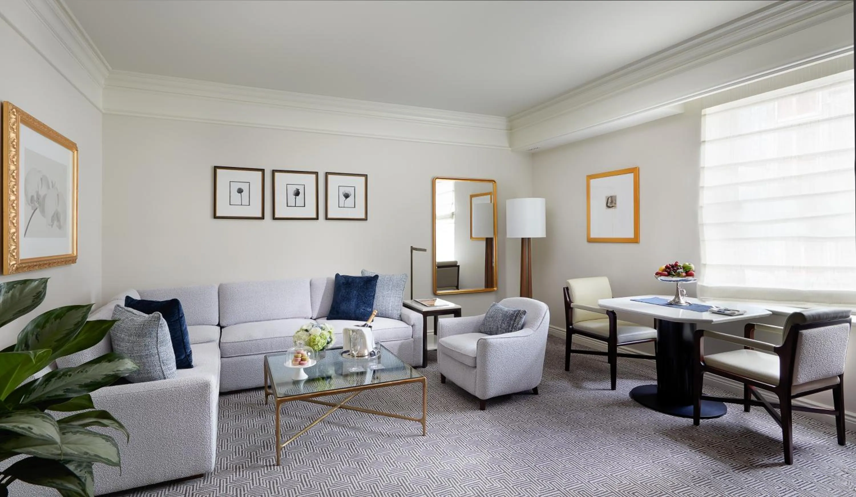 Seating area in The Peninsula New York