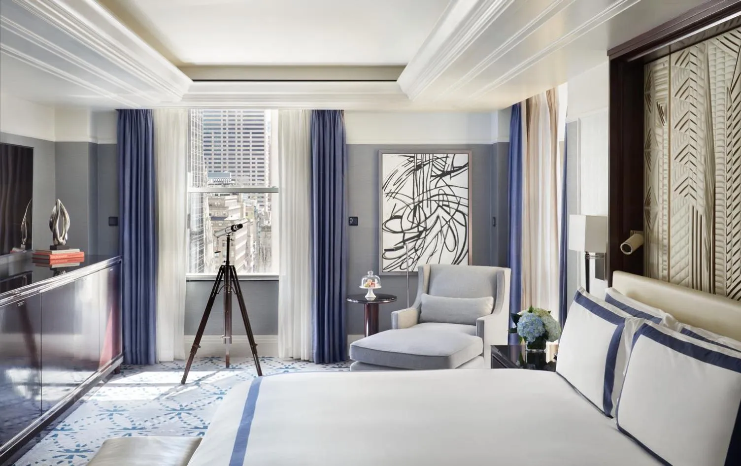 Bedroom, Bed in The Peninsula New York