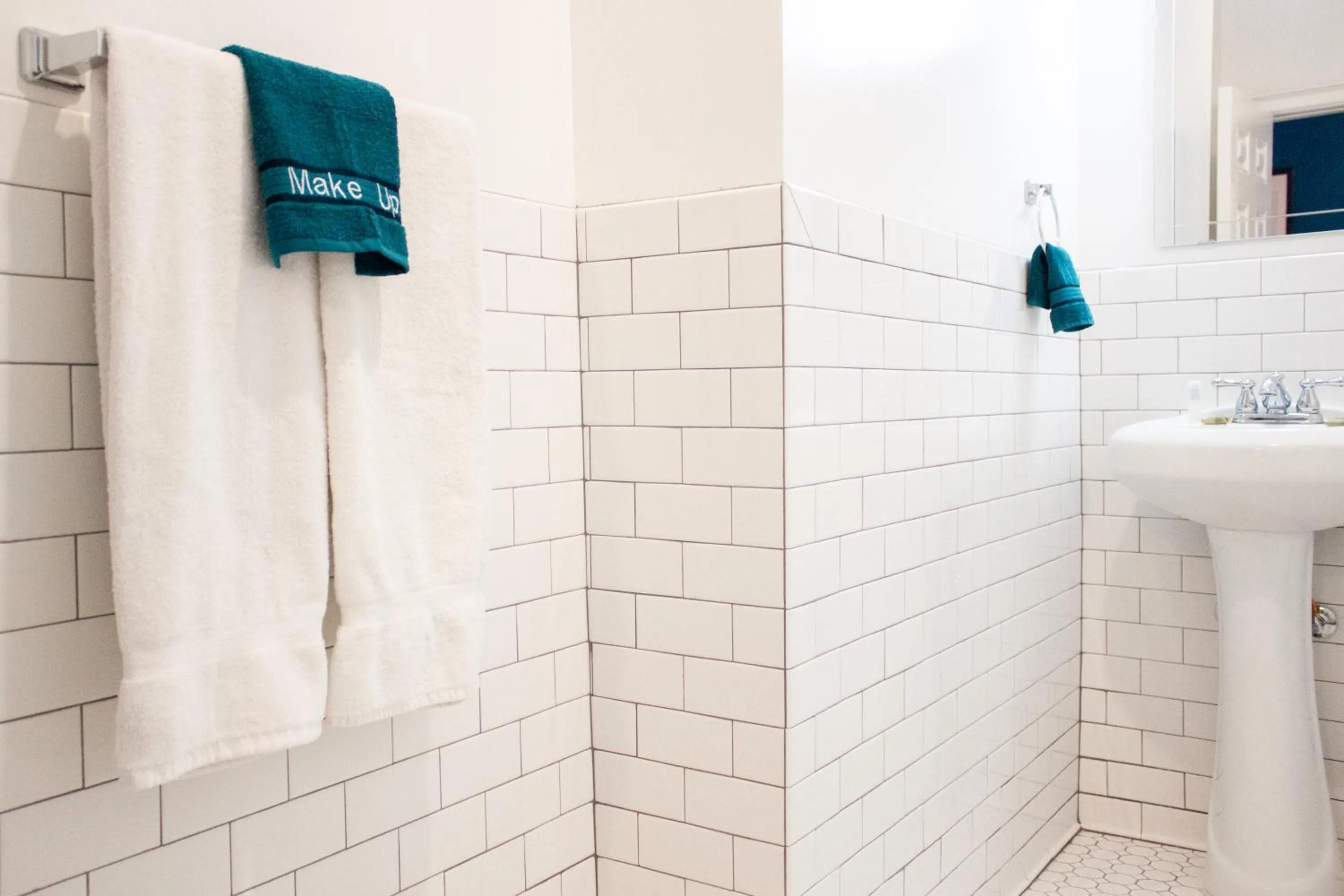 Bathroom in 11th Avenue Hostel