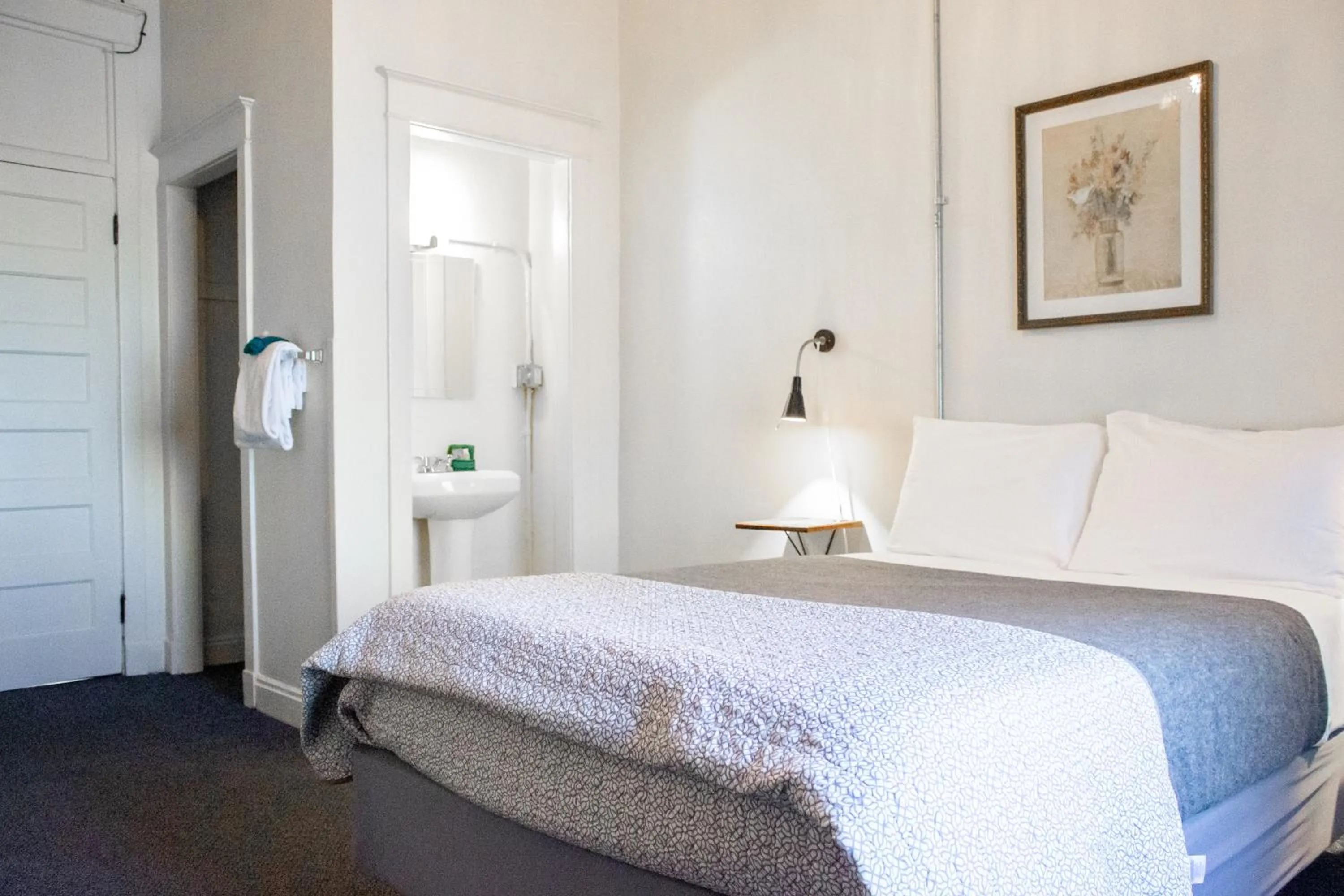 Bed in 11th Avenue Hostel