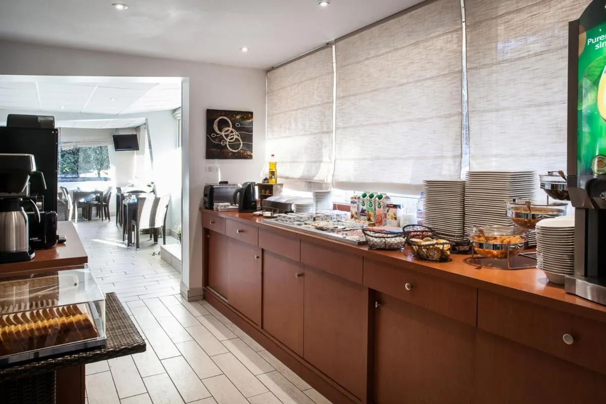 Breakfast in Hotel SPA Plage St Jean