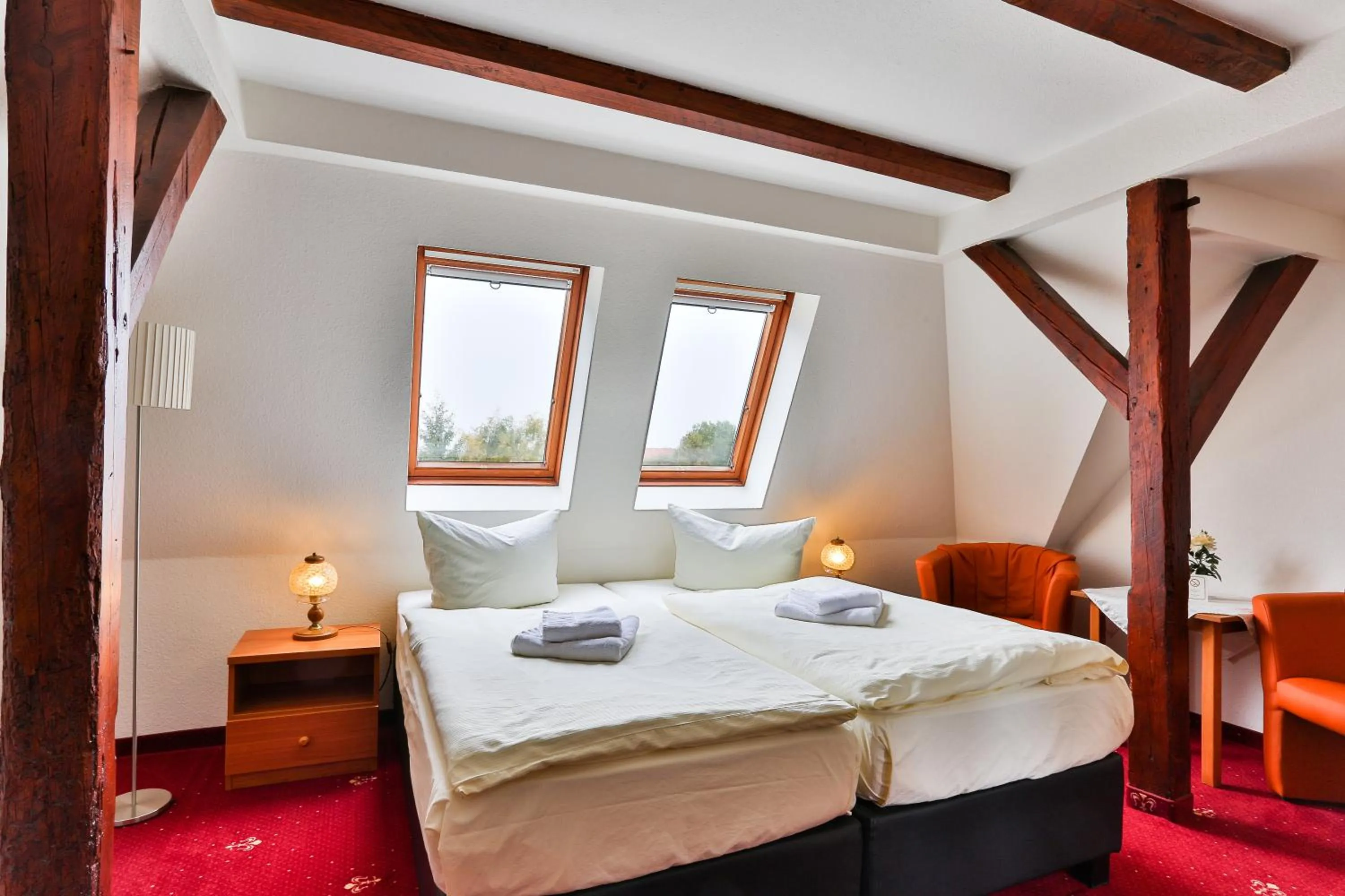 Photo of the whole room, Bed in Hotel & Pension Villa Camenz