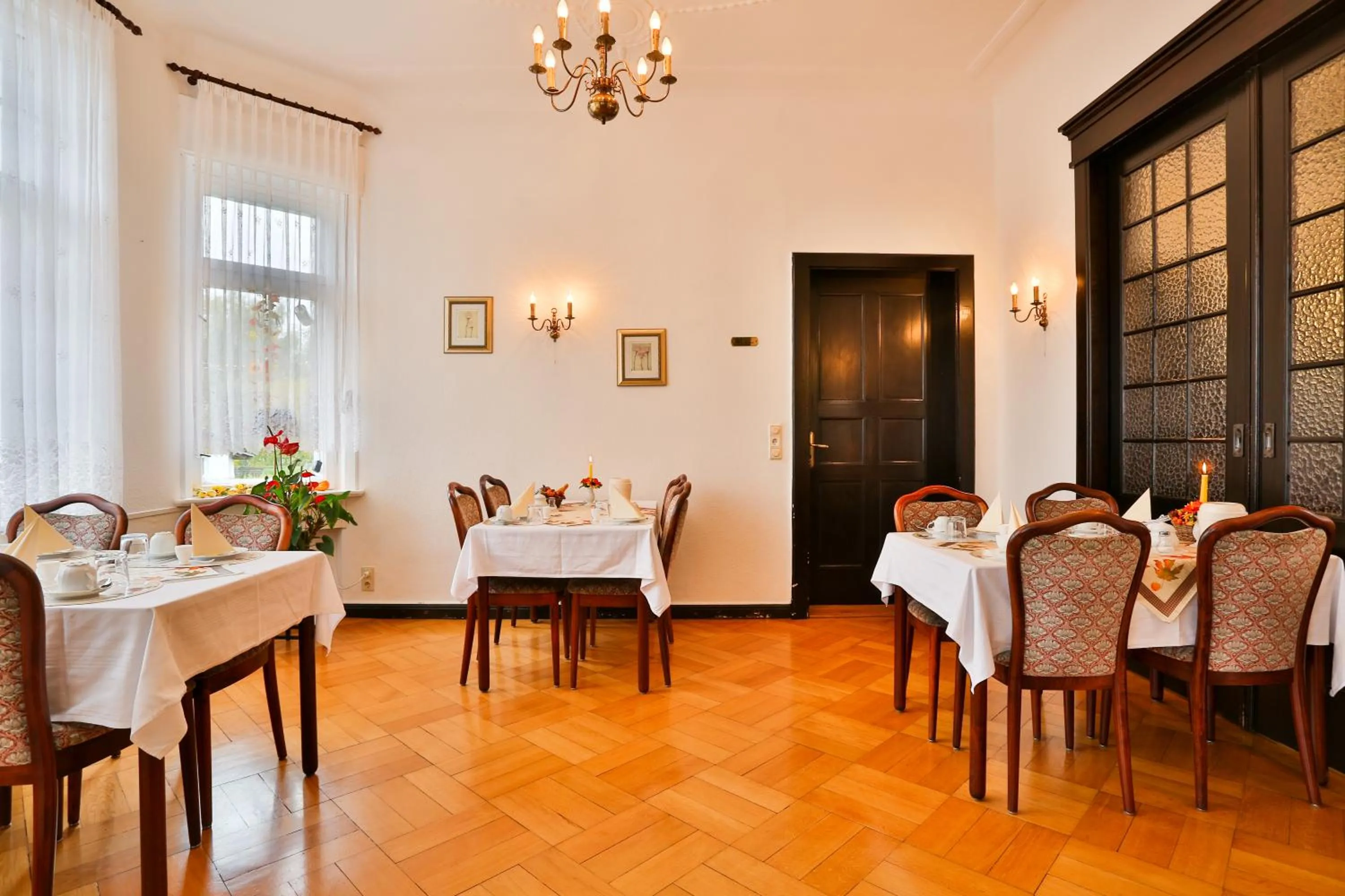 Restaurant/places to eat in Hotel & Pension Villa Camenz