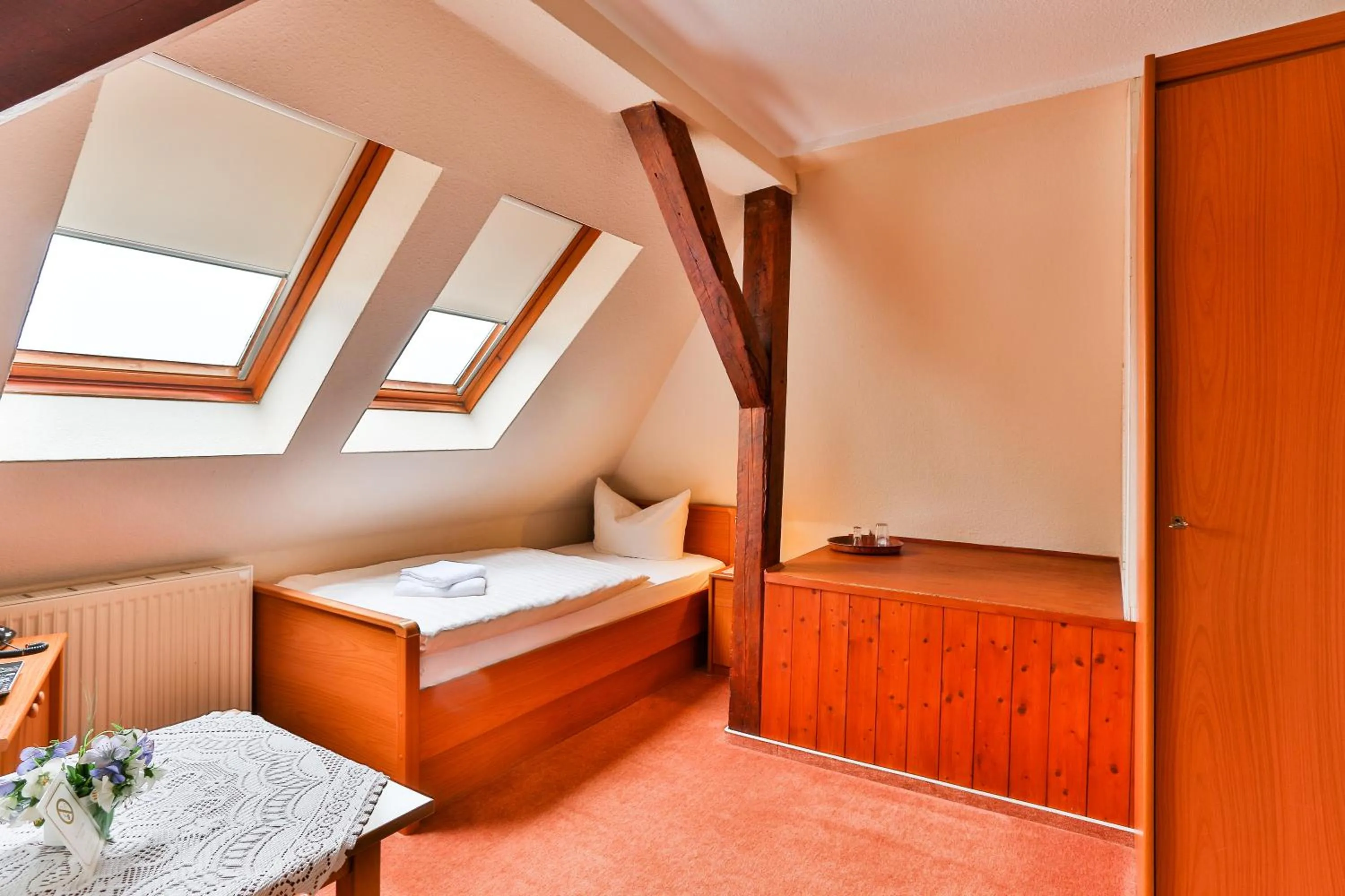 Bedroom, Bed in Hotel & Pension Villa Camenz