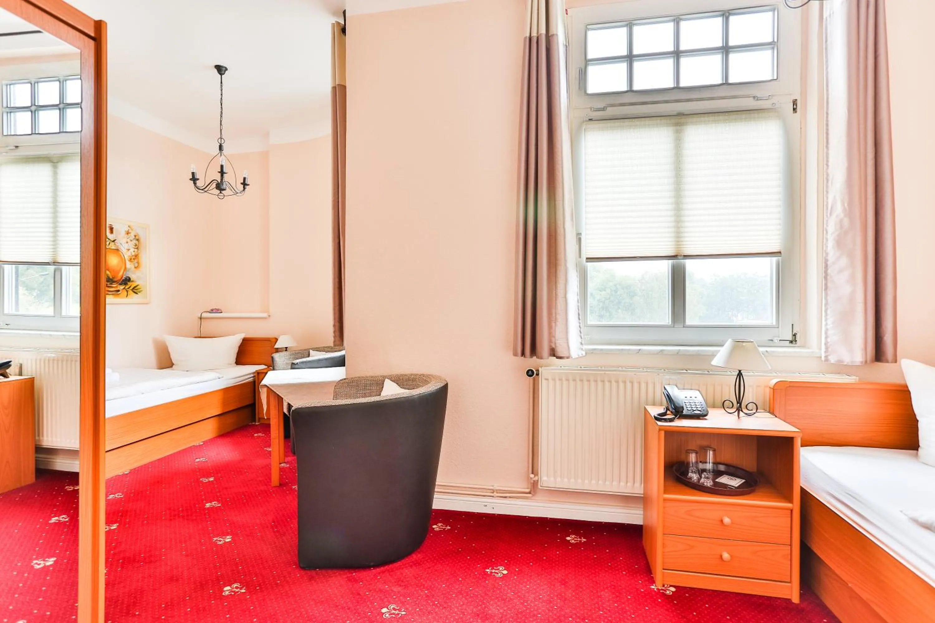 Photo of the whole room in Hotel & Pension Villa Camenz