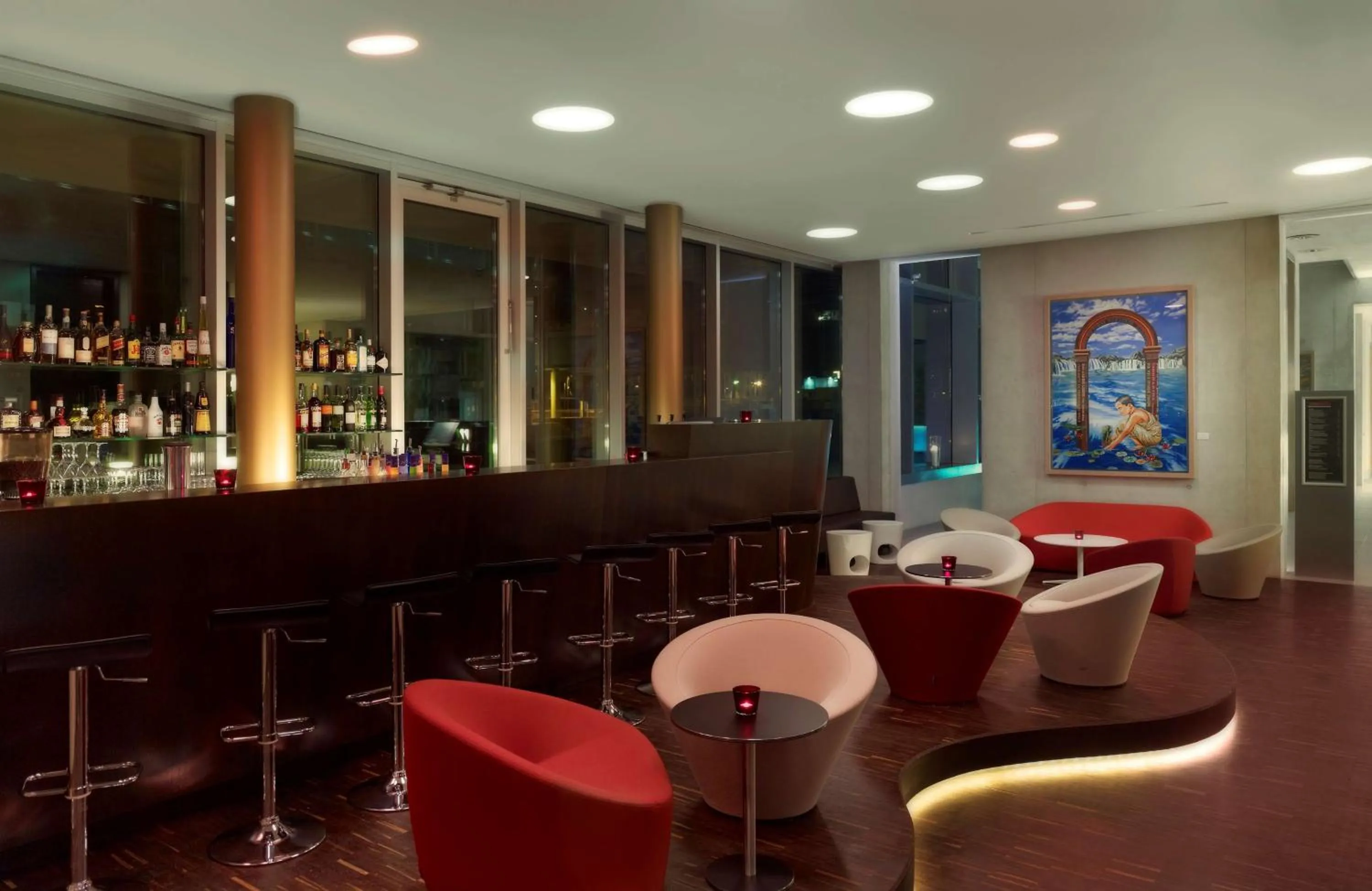 Lounge or bar in art'otel cologne, Powered by Radisson Hotels