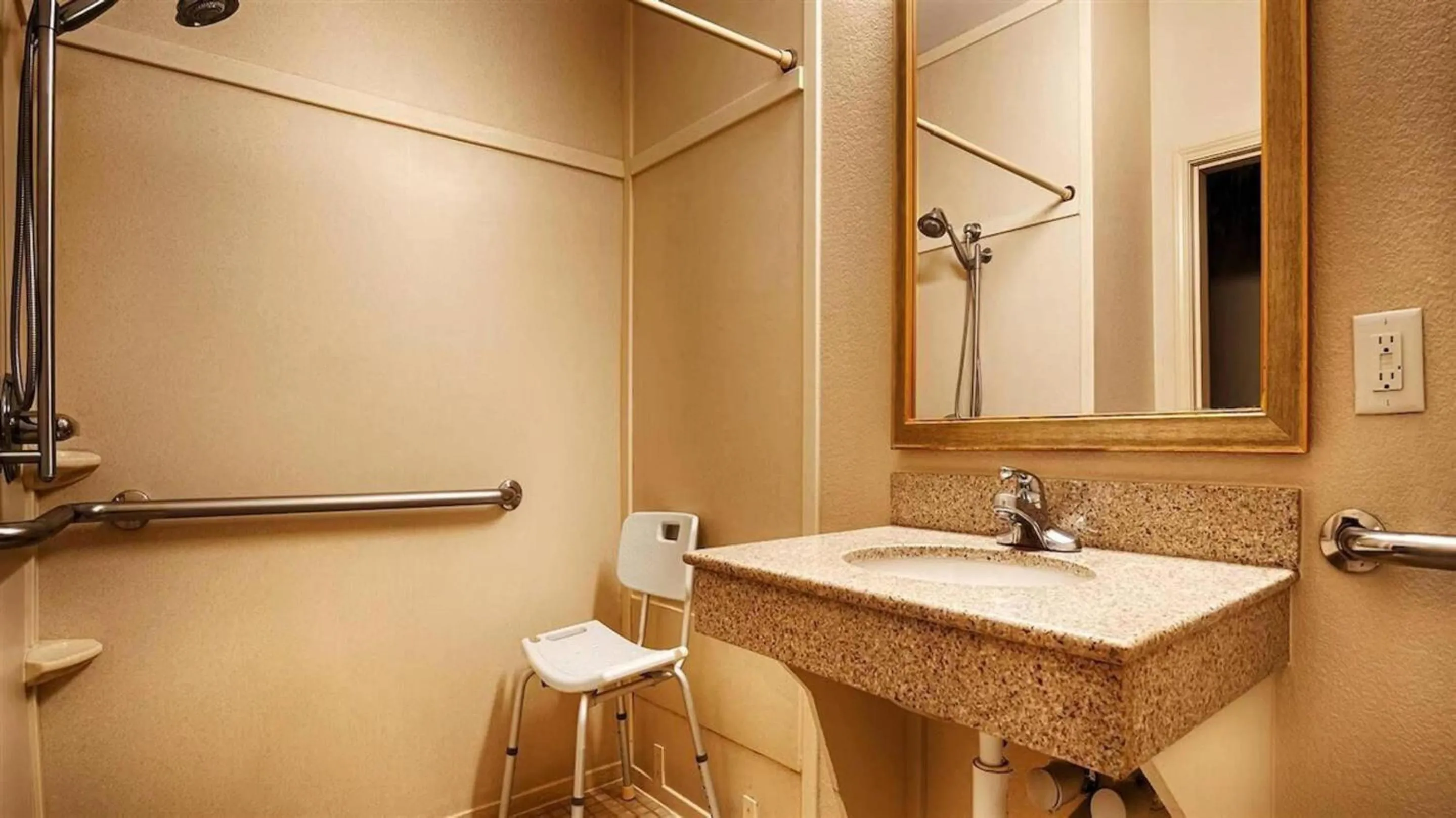 Bedroom in Comfort Inn & Suites Waco Woodway
