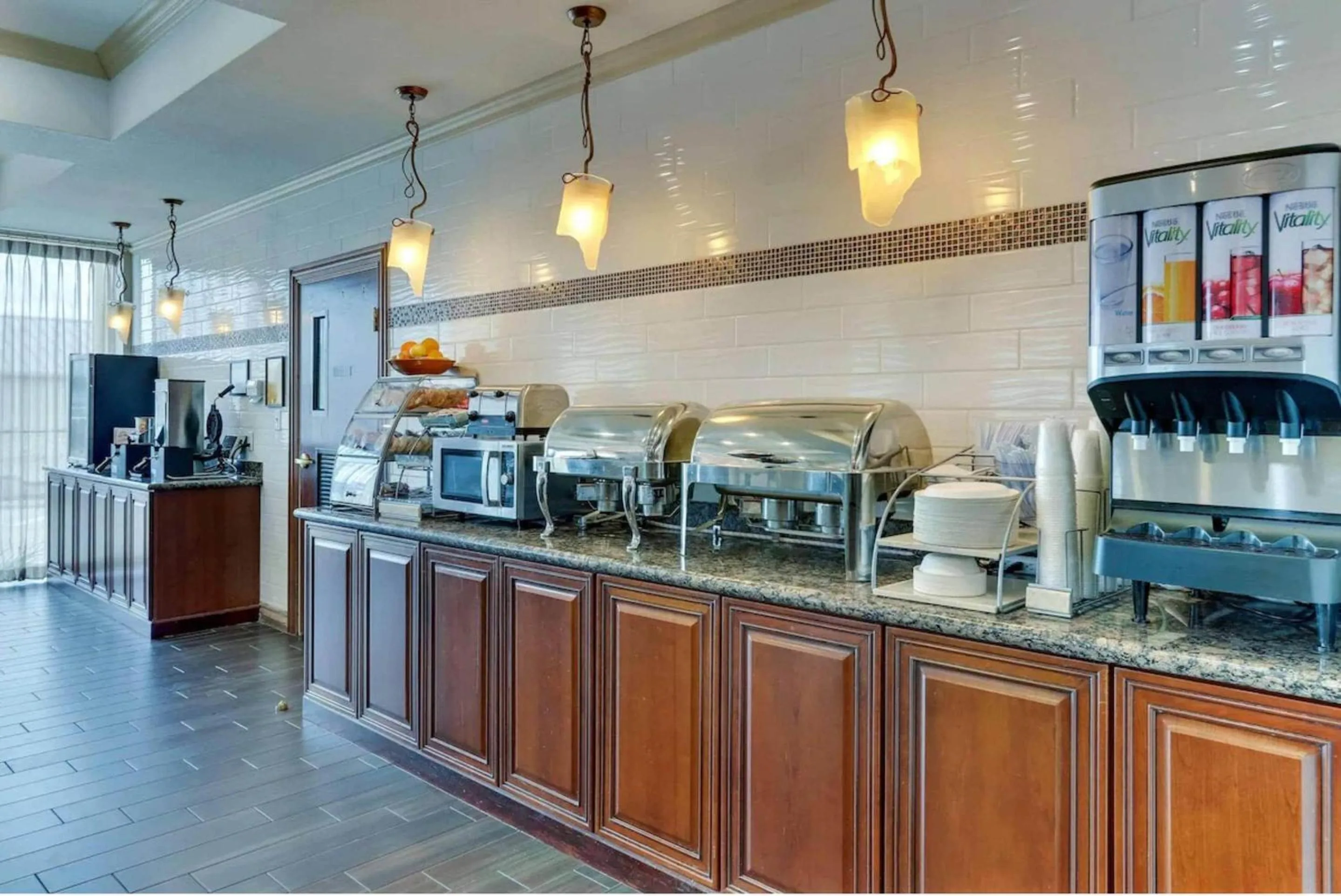 Breakfast in Comfort Inn & Suites Waco Woodway