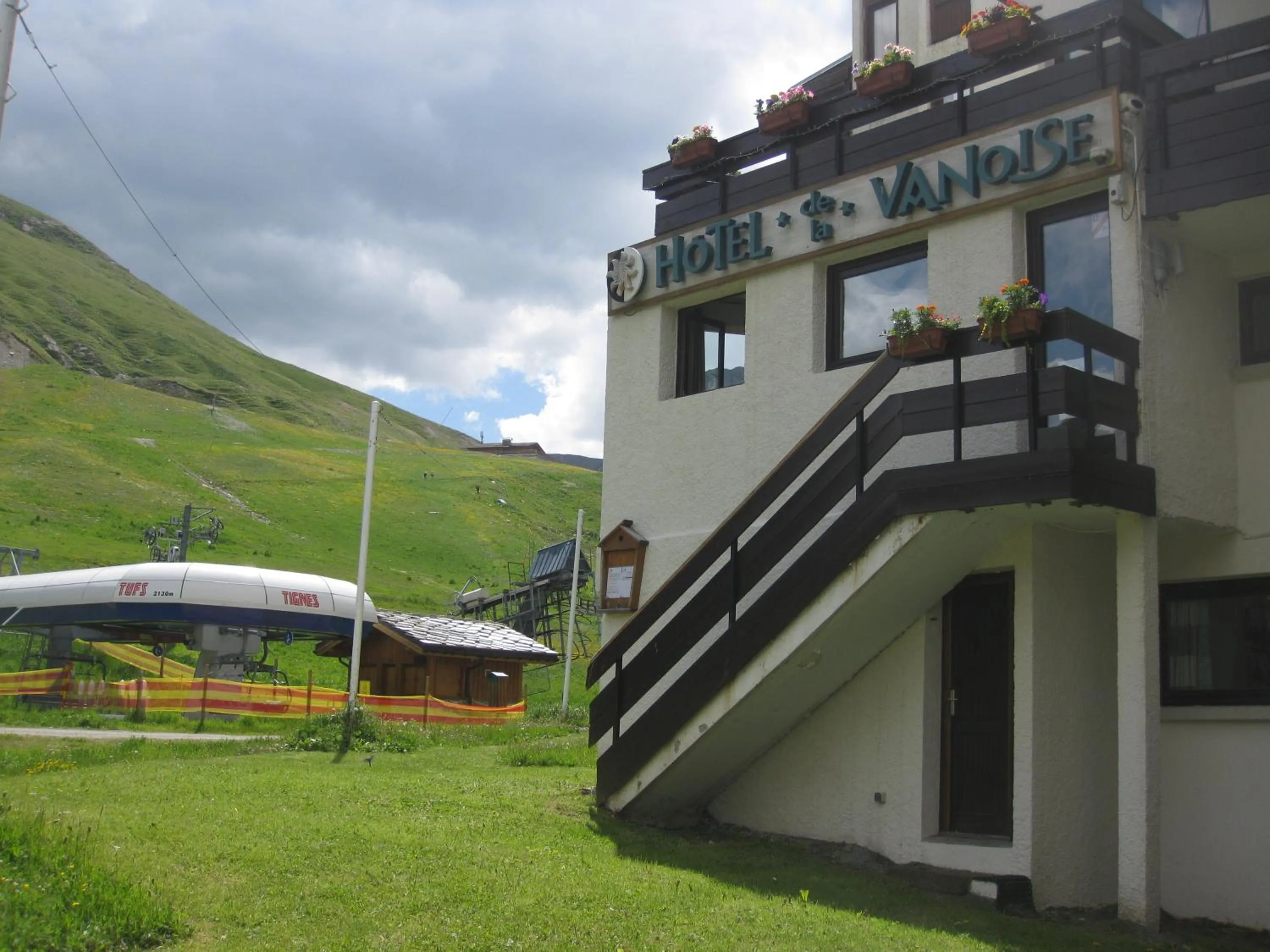 Facade/entrance in Hôtel La Vanoise