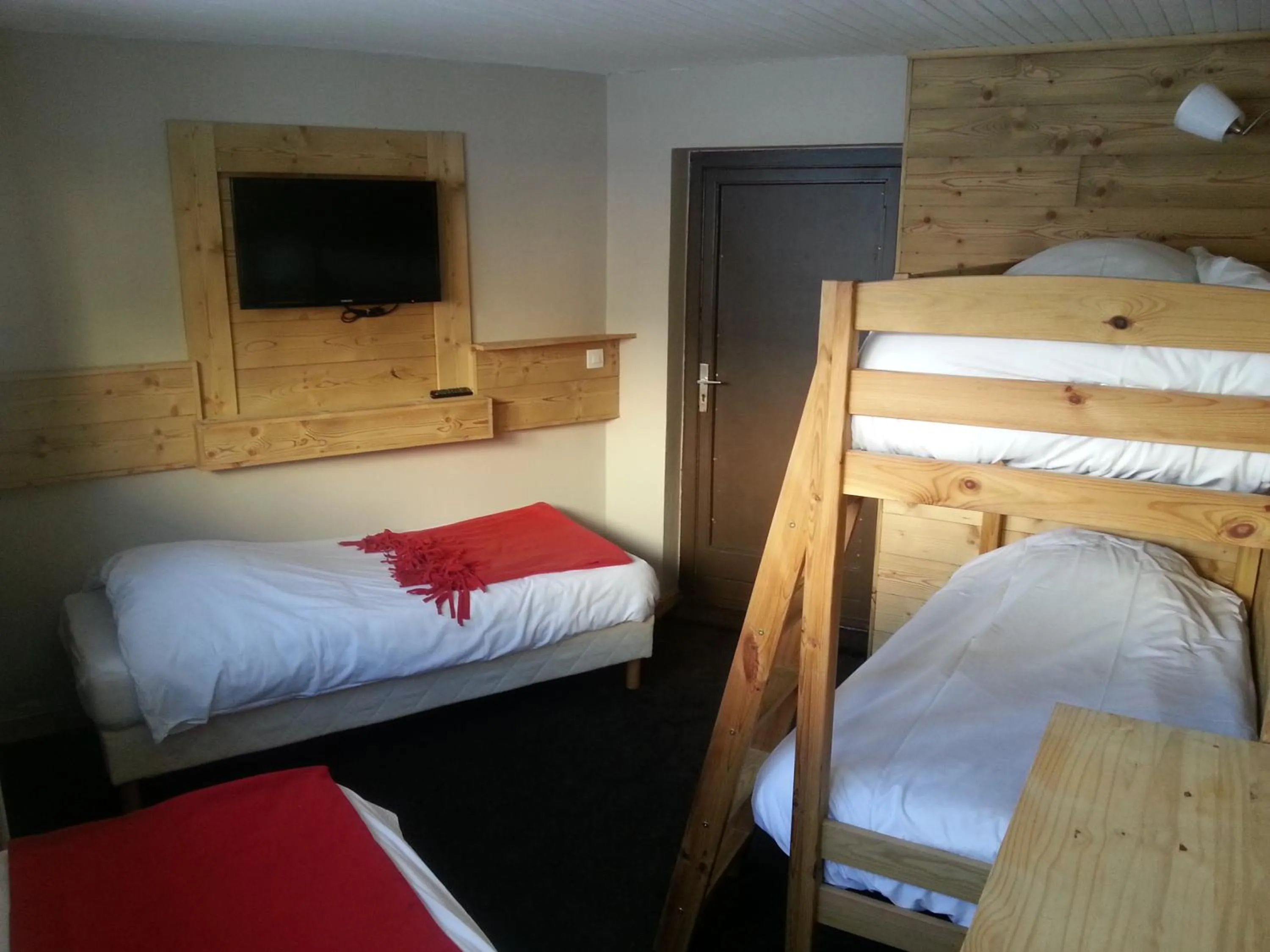 Bedroom in Hôtel La Vanoise