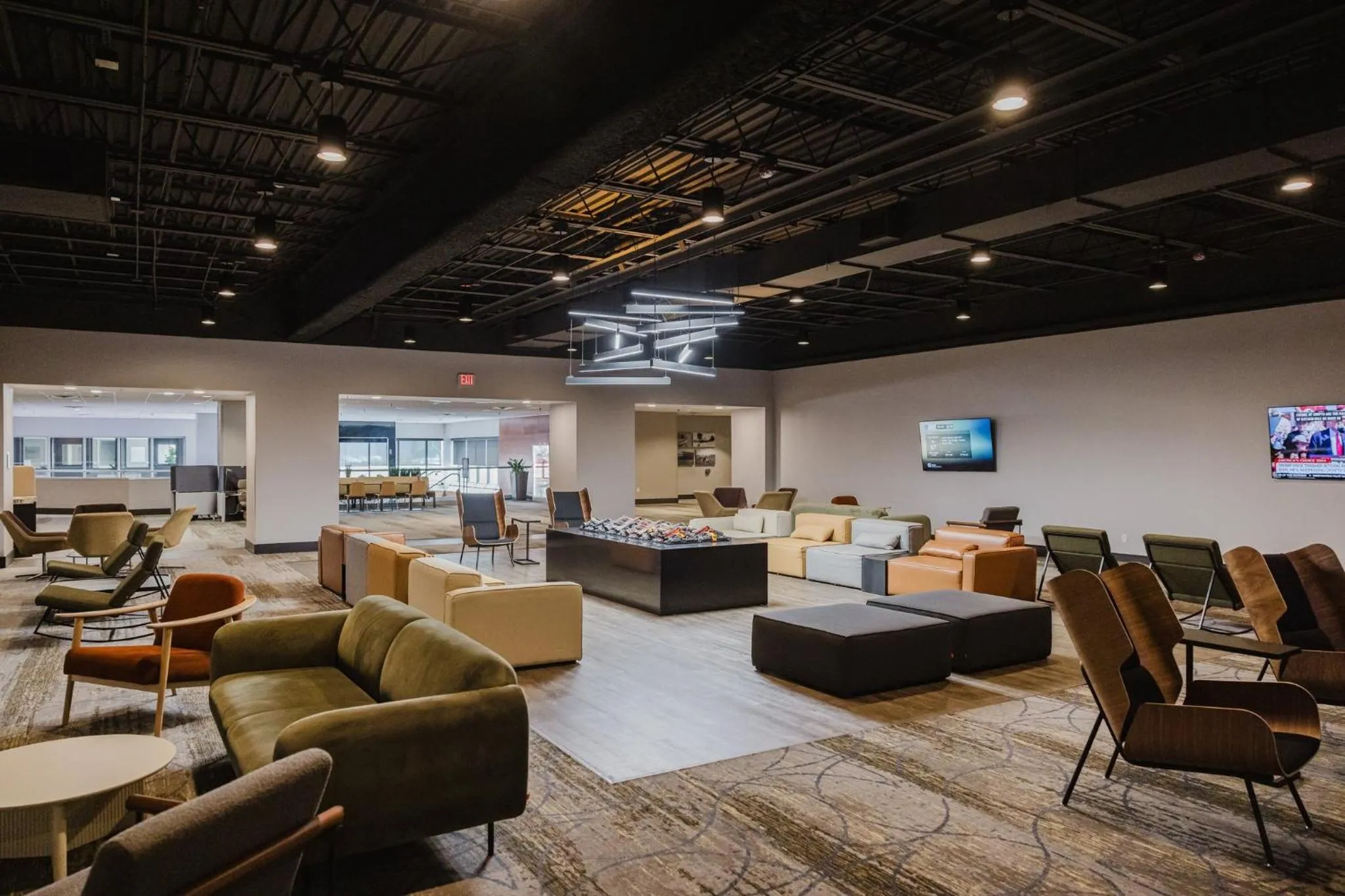 Property building in Crowne Plaza Suites MSP Airport - Mall of America by IHG