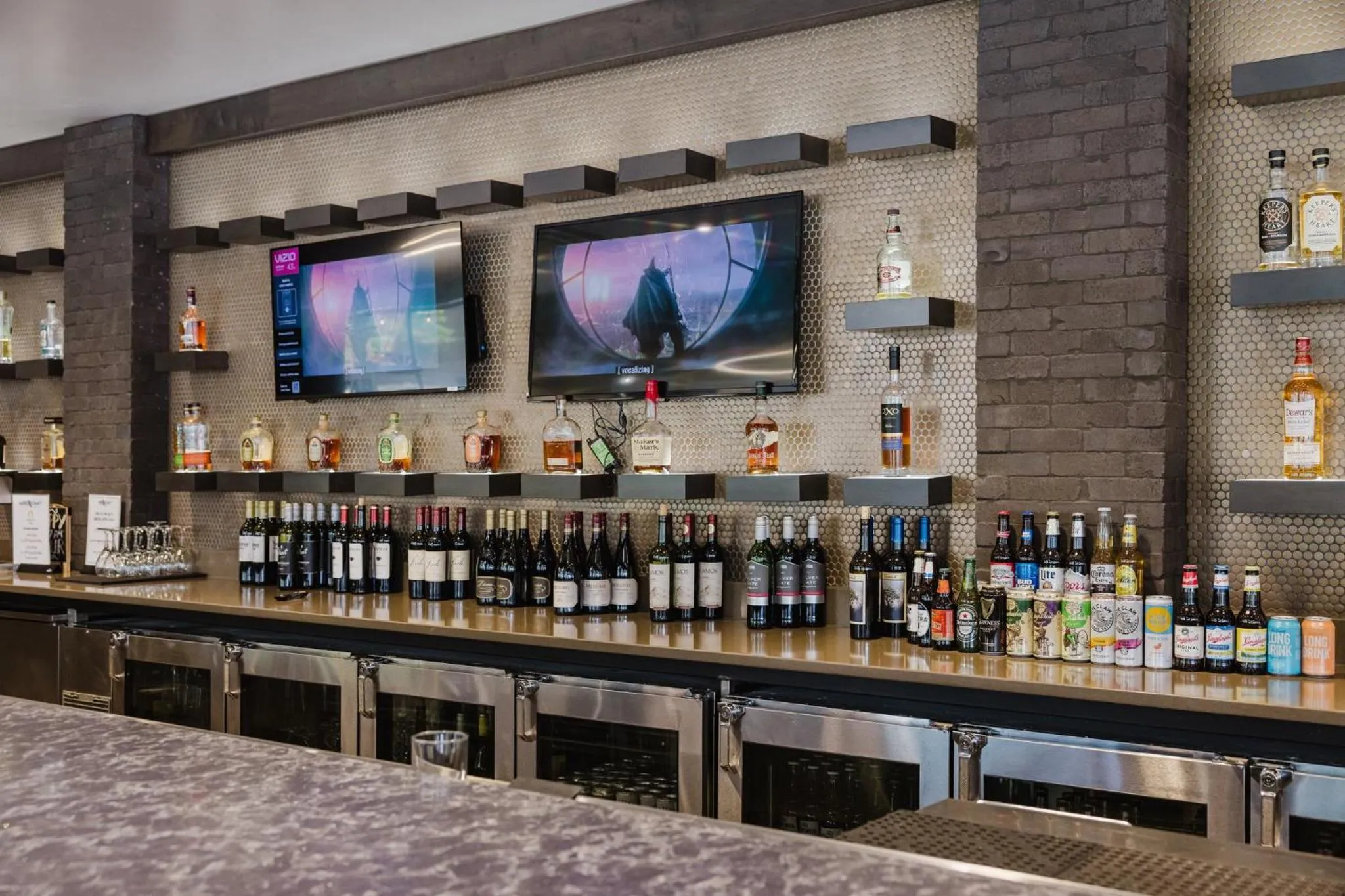 Restaurant/places to eat in Crowne Plaza Suites MSP Airport - Mall of America by IHG