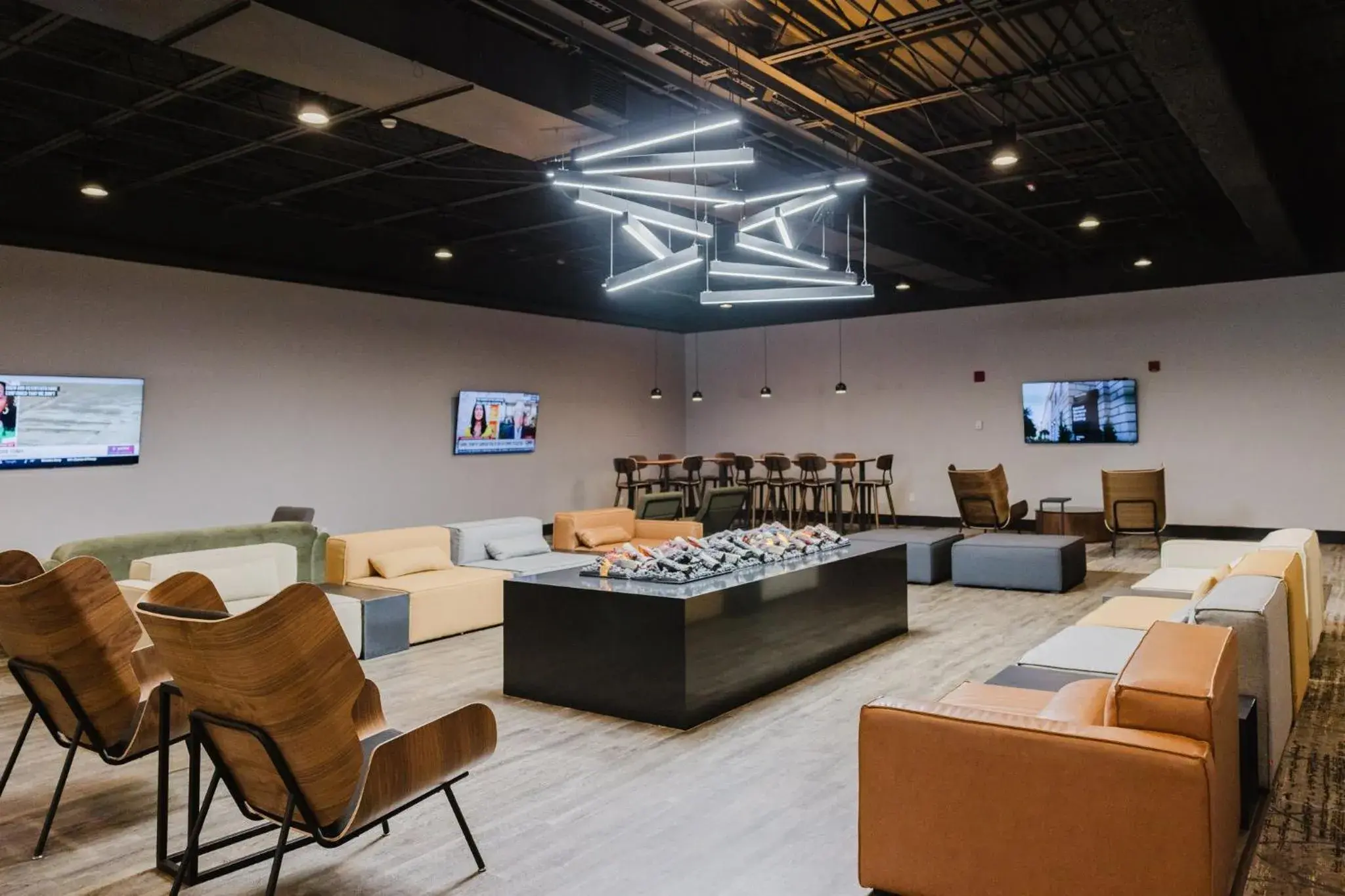 Property building in Crowne Plaza Suites MSP Airport - Mall of America by IHG Property building in Crowne Plaza Suites MSP Airport - Mall of America by IHG