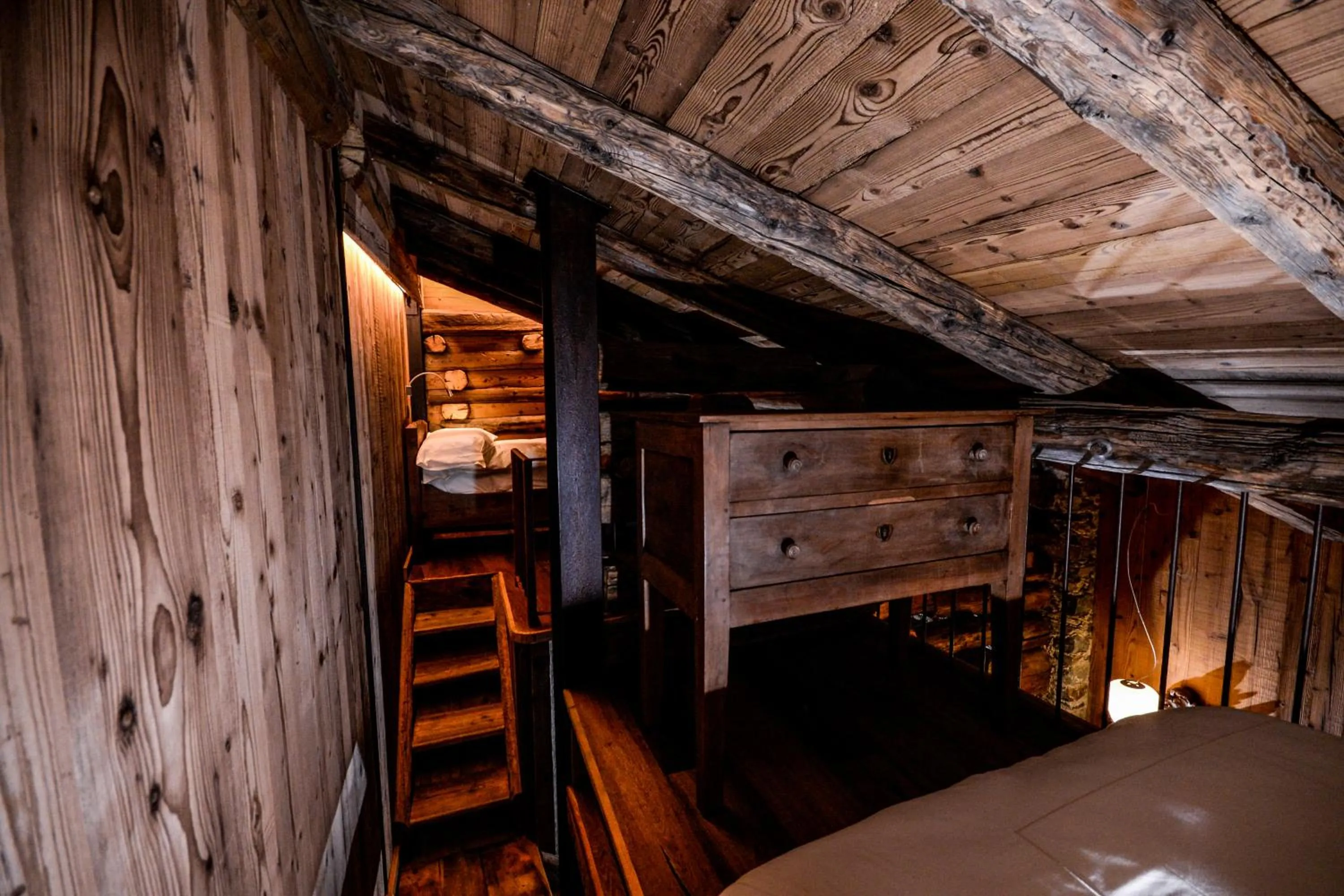 Bed in Hotel Du Grand Paradis - 1899 Auberge Boutique