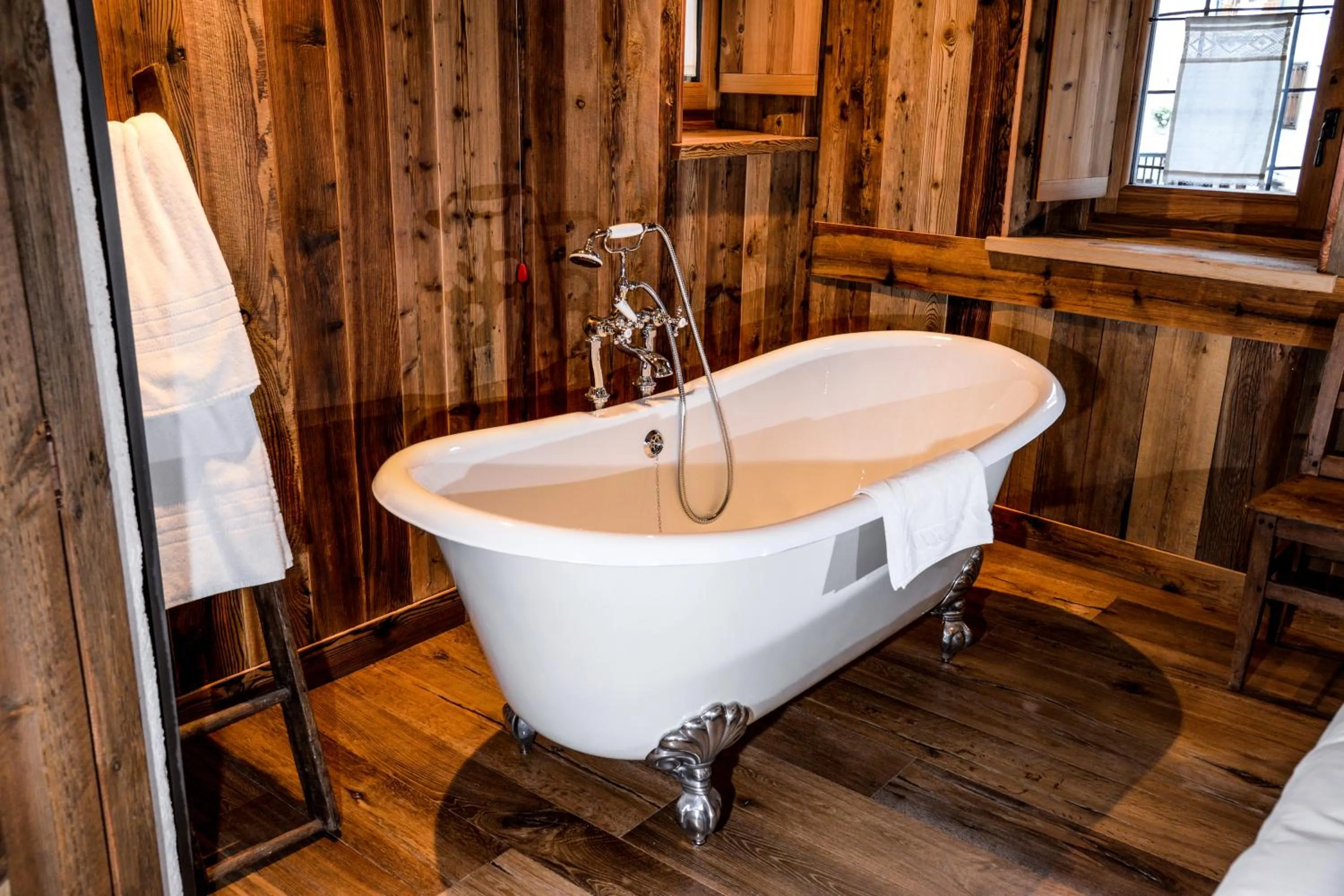 Photo of the whole room in Hotel Du Grand Paradis - 1899 Auberge Boutique