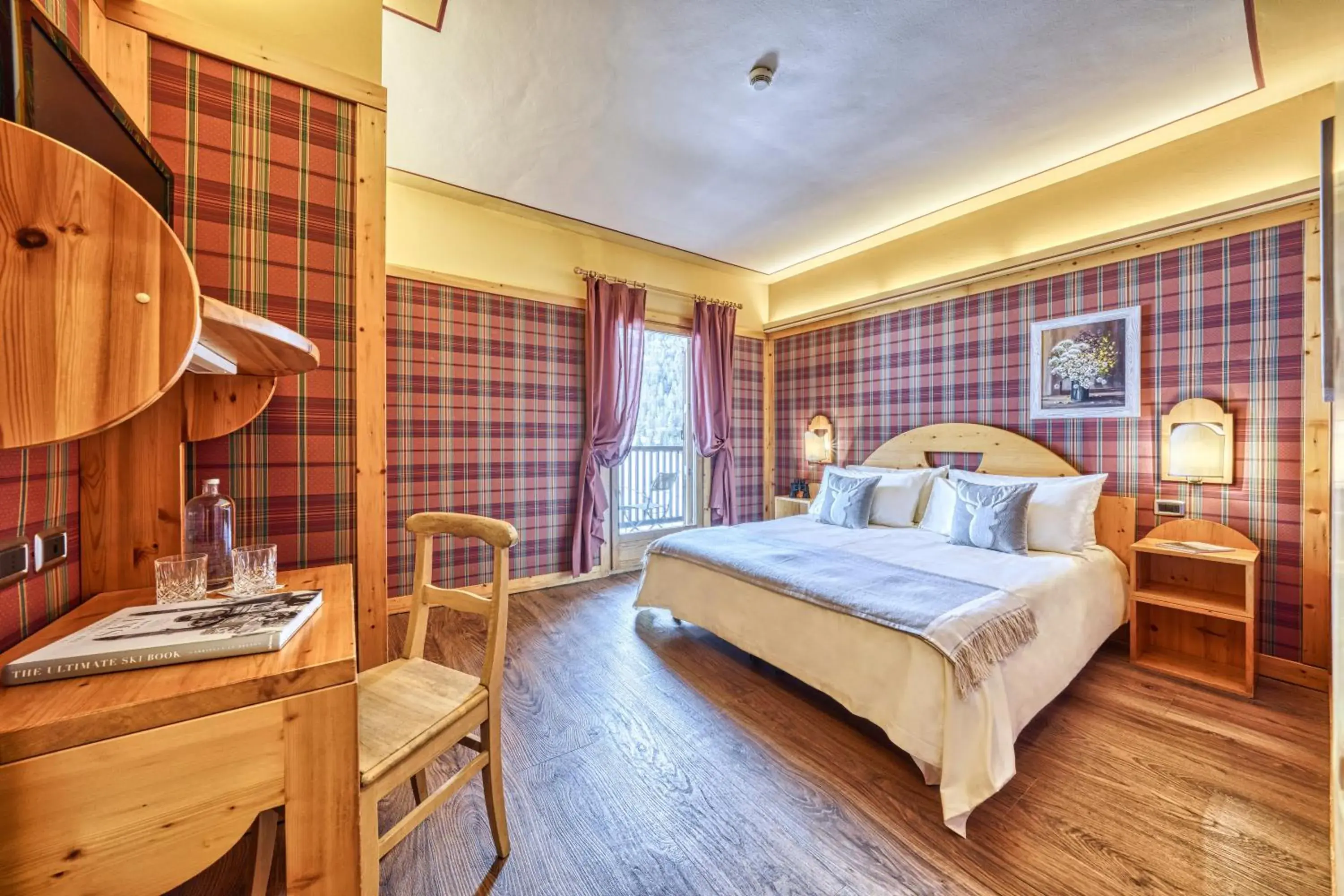 Superior Double or Twin Room with Balcony in Hotel Sant'Orso - Mountain Lodge & Spa Superior Double or Twin Room with Balcony in Hotel Sant'Orso - Mountain Lodge & Spa