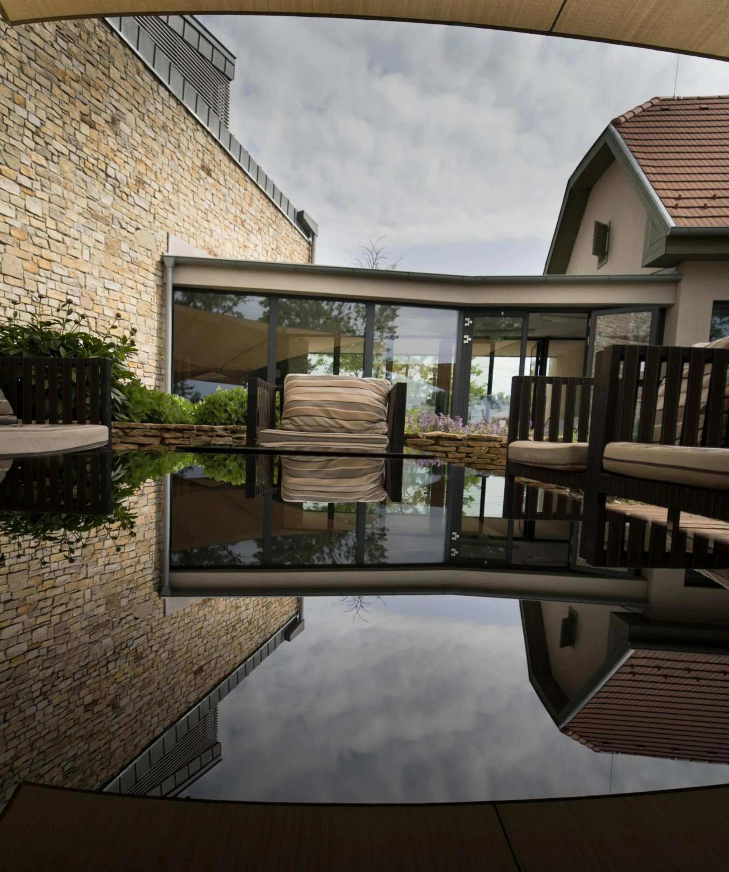 Fenyves Yacht Club Superior